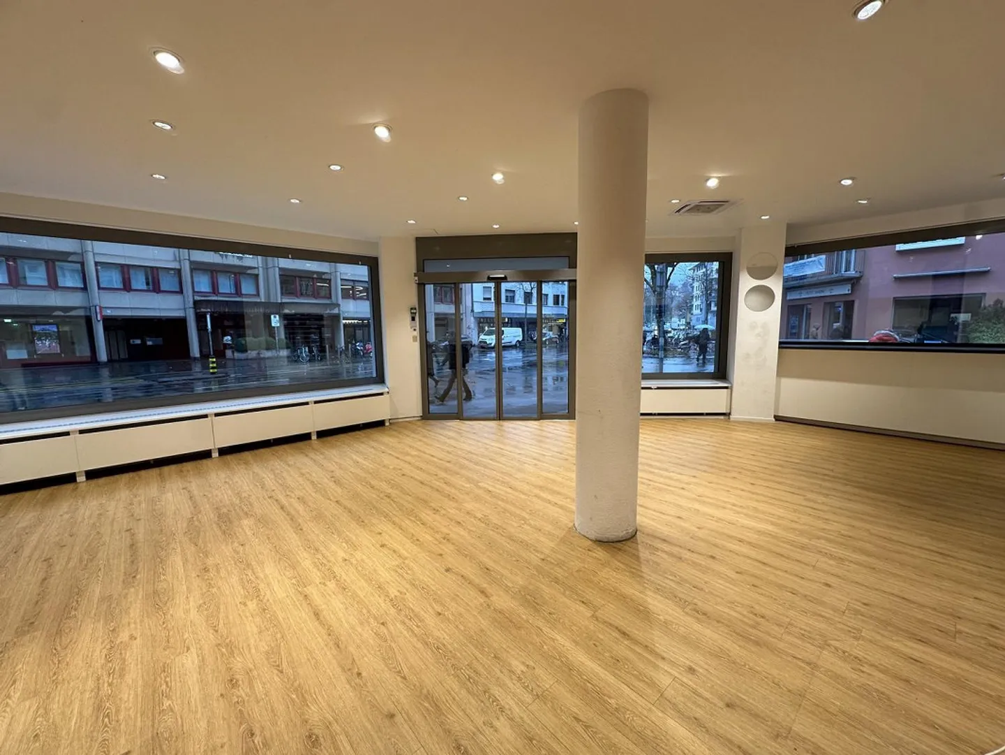 Espace commercial/bureau central à louer à Zurich Wiedikon - Photo 3 sur 9