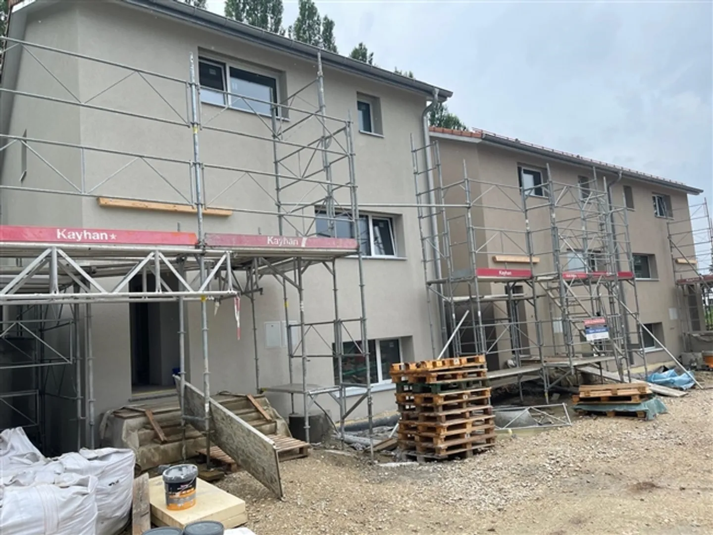 «ZU VERMIETEN – 3 NEUE VILLEN IN MISERY-COURTION – WOHNLICH UND RUHIG» - Foto 2 von 9