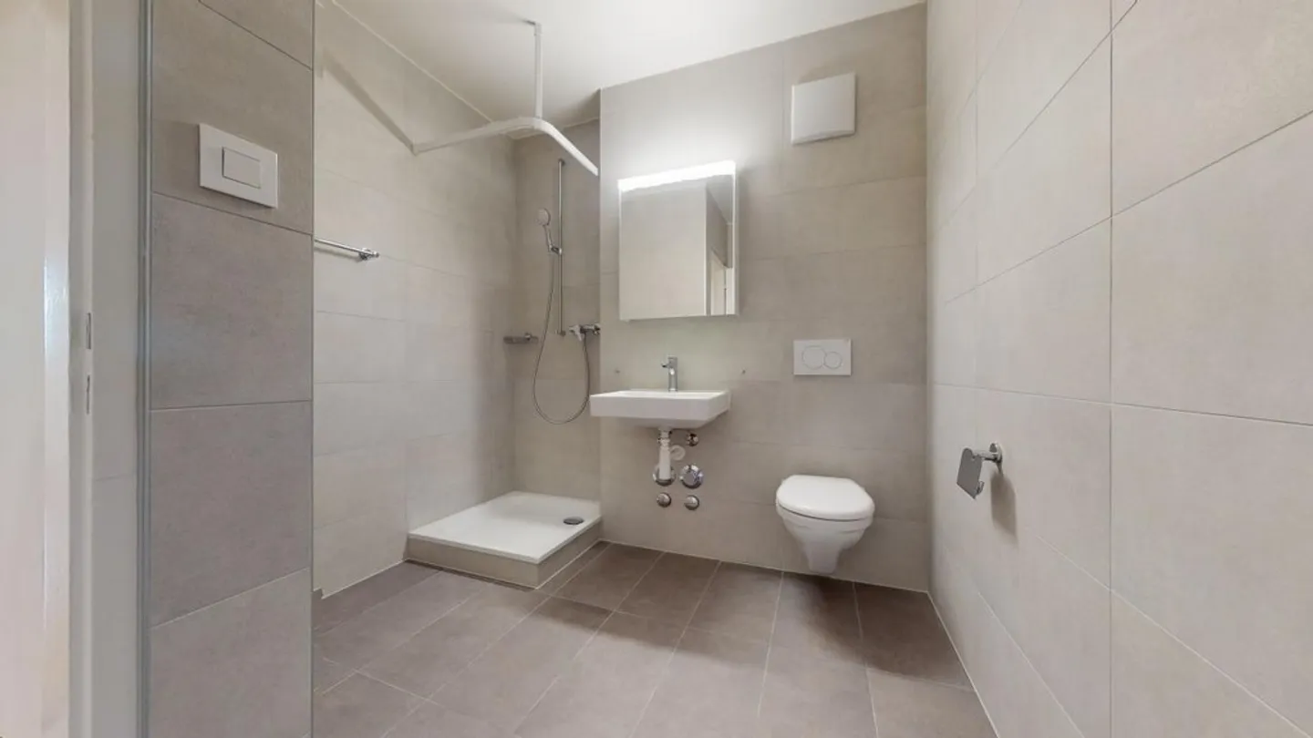 Large 3.5 room apartment for rent in Pérolles - Photo 3 of 6