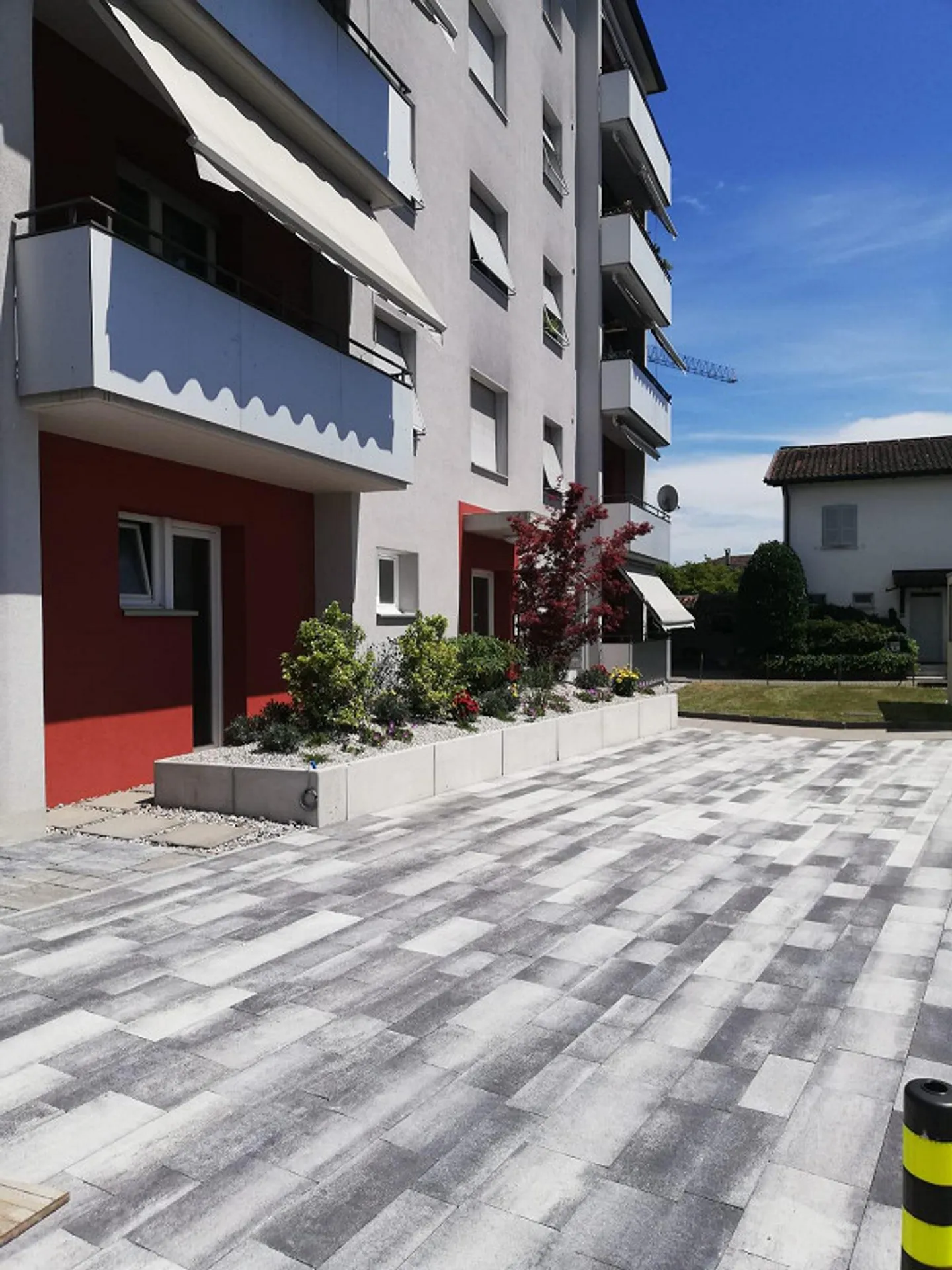 For rent 3.5 rooms top floor Genestrerio - Photo 1 of 5
