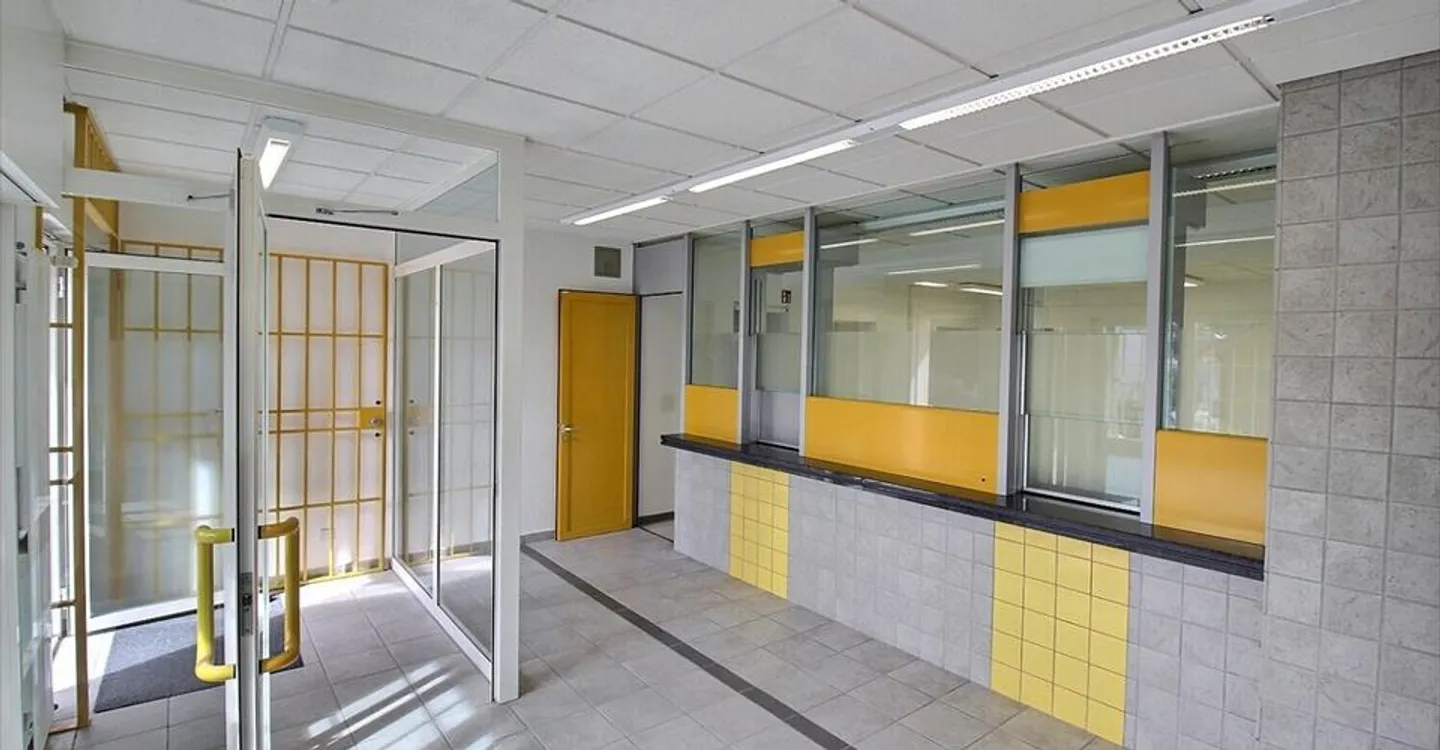 Edificio ad uso misto in affitto - Foto 6 di 13