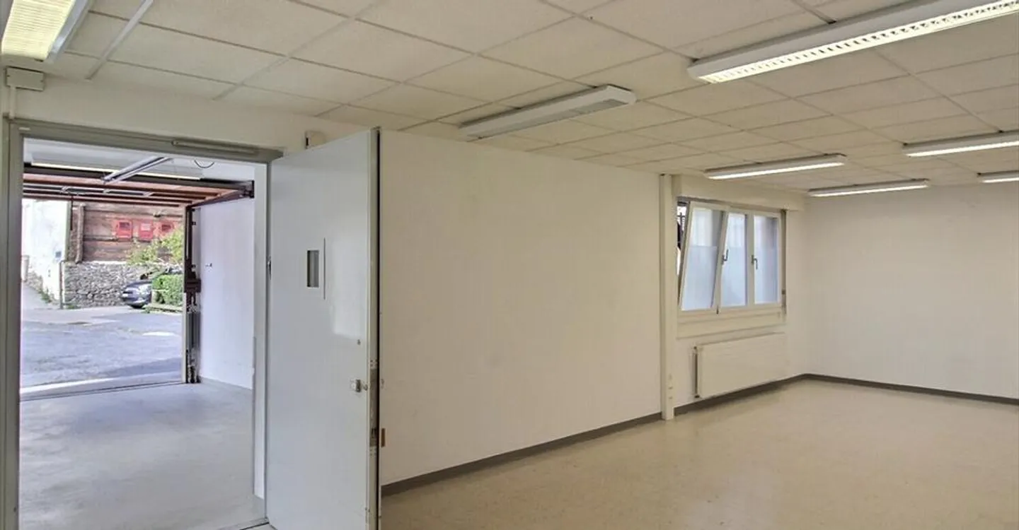 Edificio ad uso misto in affitto - Foto 7 di 13