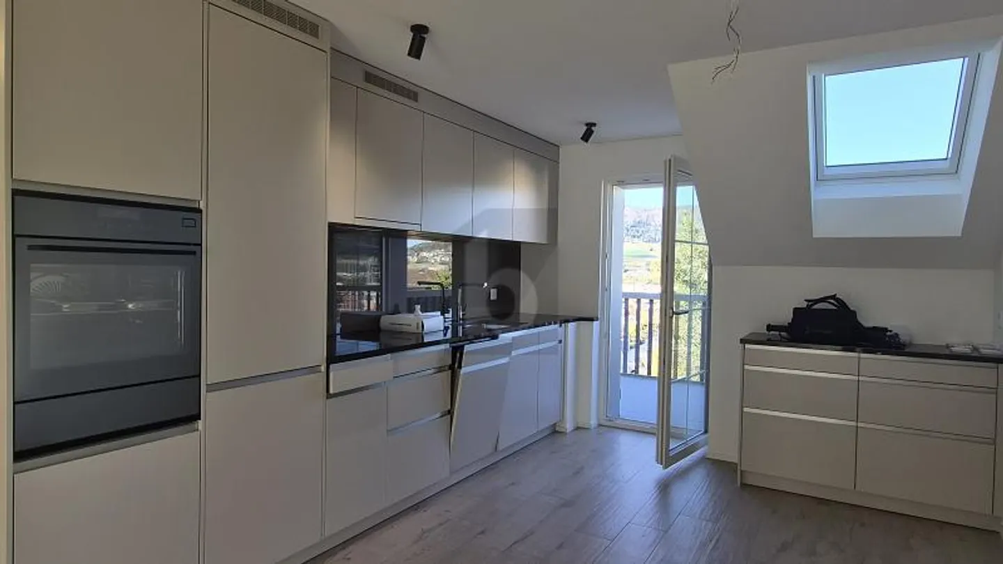 WITH PRIVATE ROOFTERRACE & FAR VIEW - Photo 2 of 6