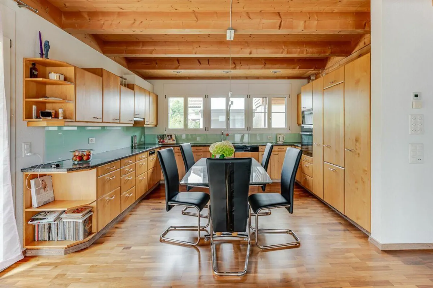 Family paradise in a quiet location - Photo 4 of 12