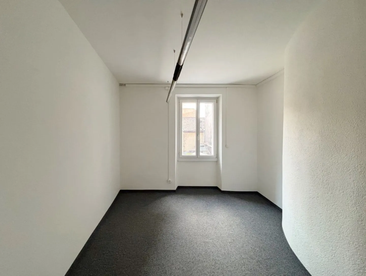 Offices in Nyon - Photo 2 of 5