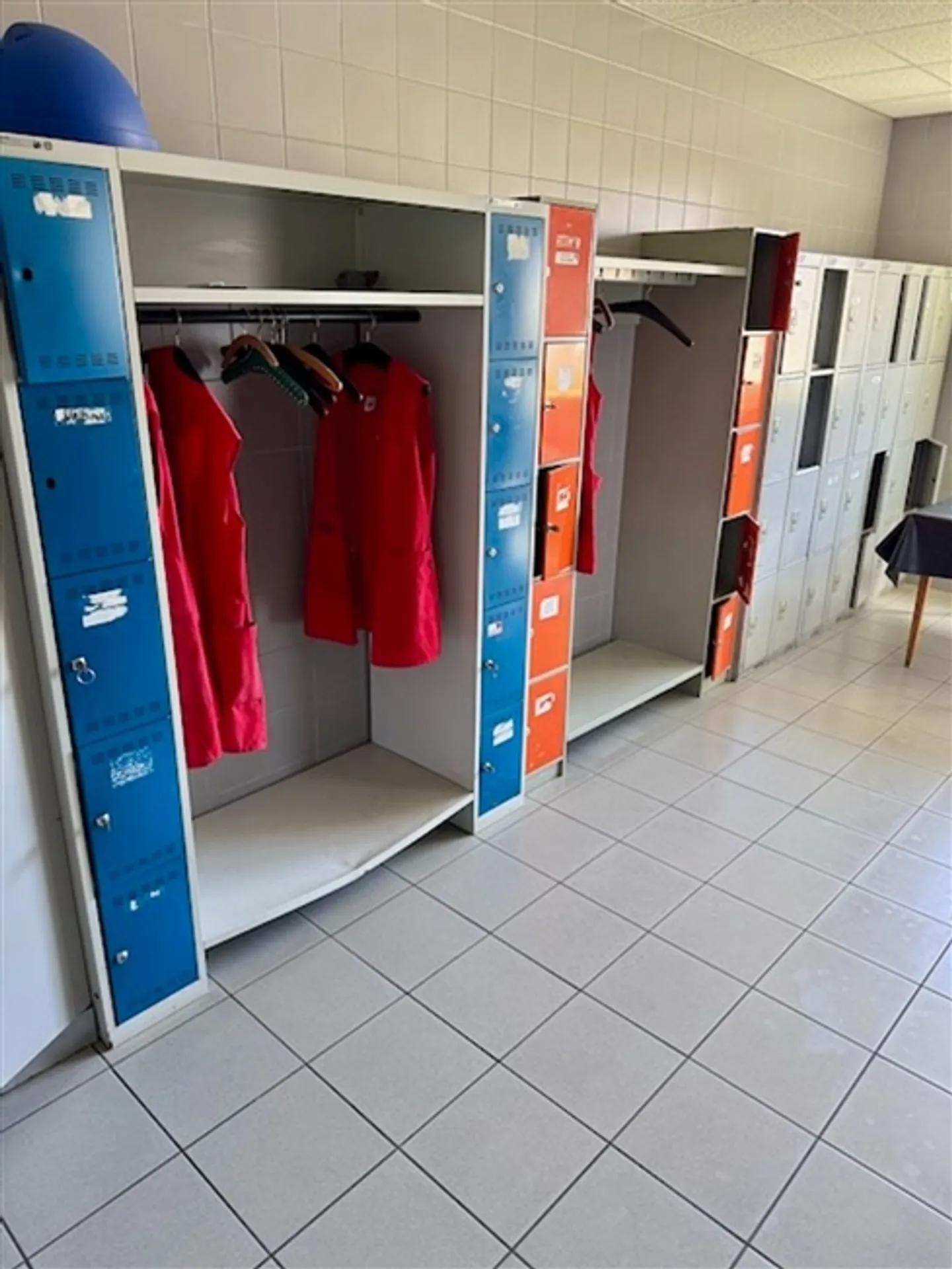 In affitto - Area industriale da 300 a 400 m² con rampe di carico - Val-de-Travers - Foto 5 di 6