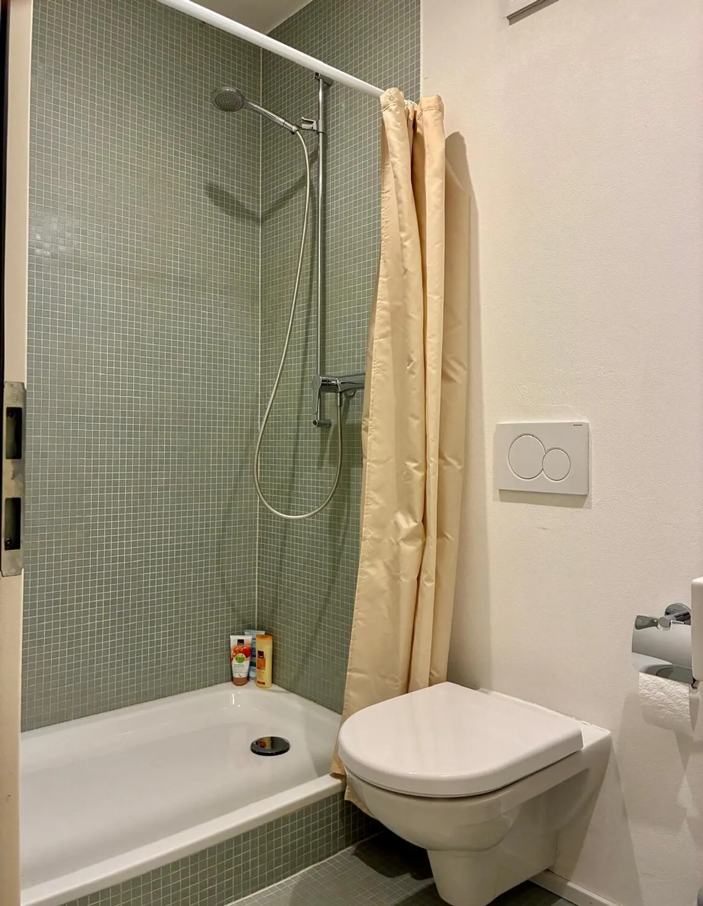 Cozy Apartment with All Amenities - Photo 7 of 8