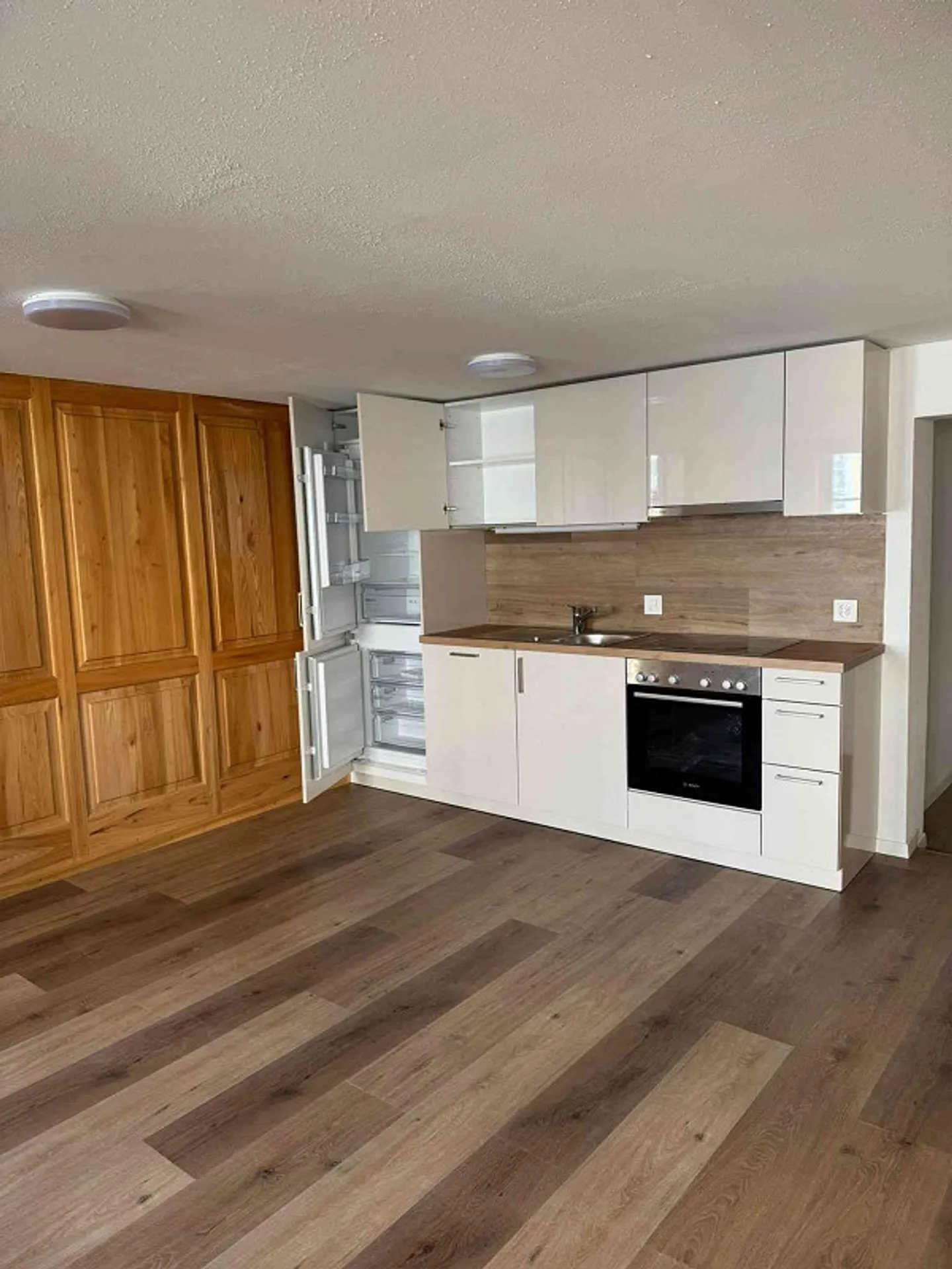 Renovated 2.5-room apartment in the center of Altstätten - Photo 2 of 5