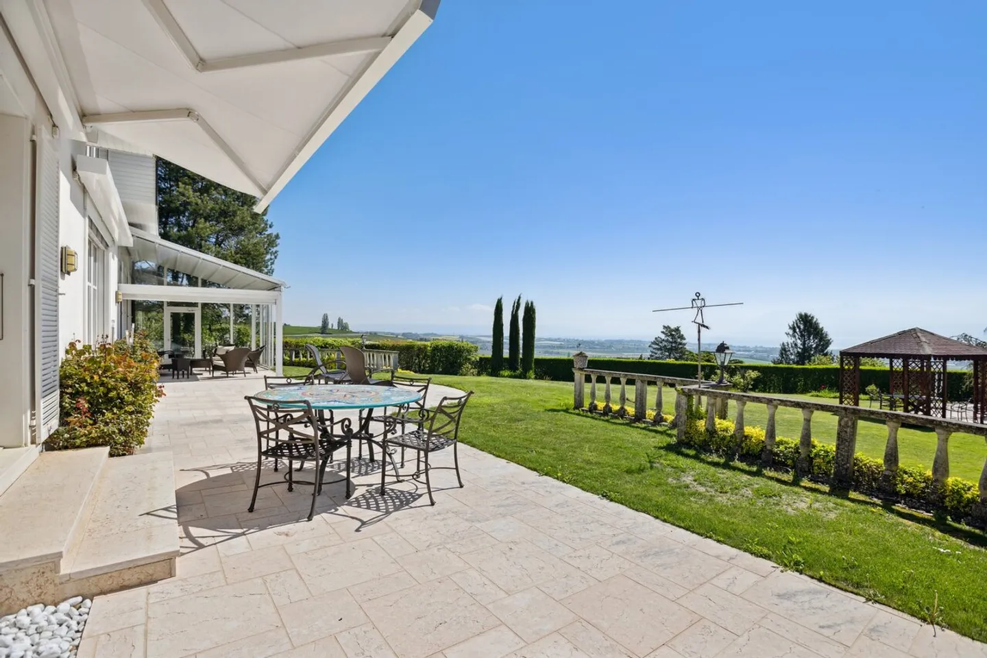 Proprietà lussuosa con vista mozzafiato sul Lago di Ginevra e sulle Alpi - Foto 3 di 33