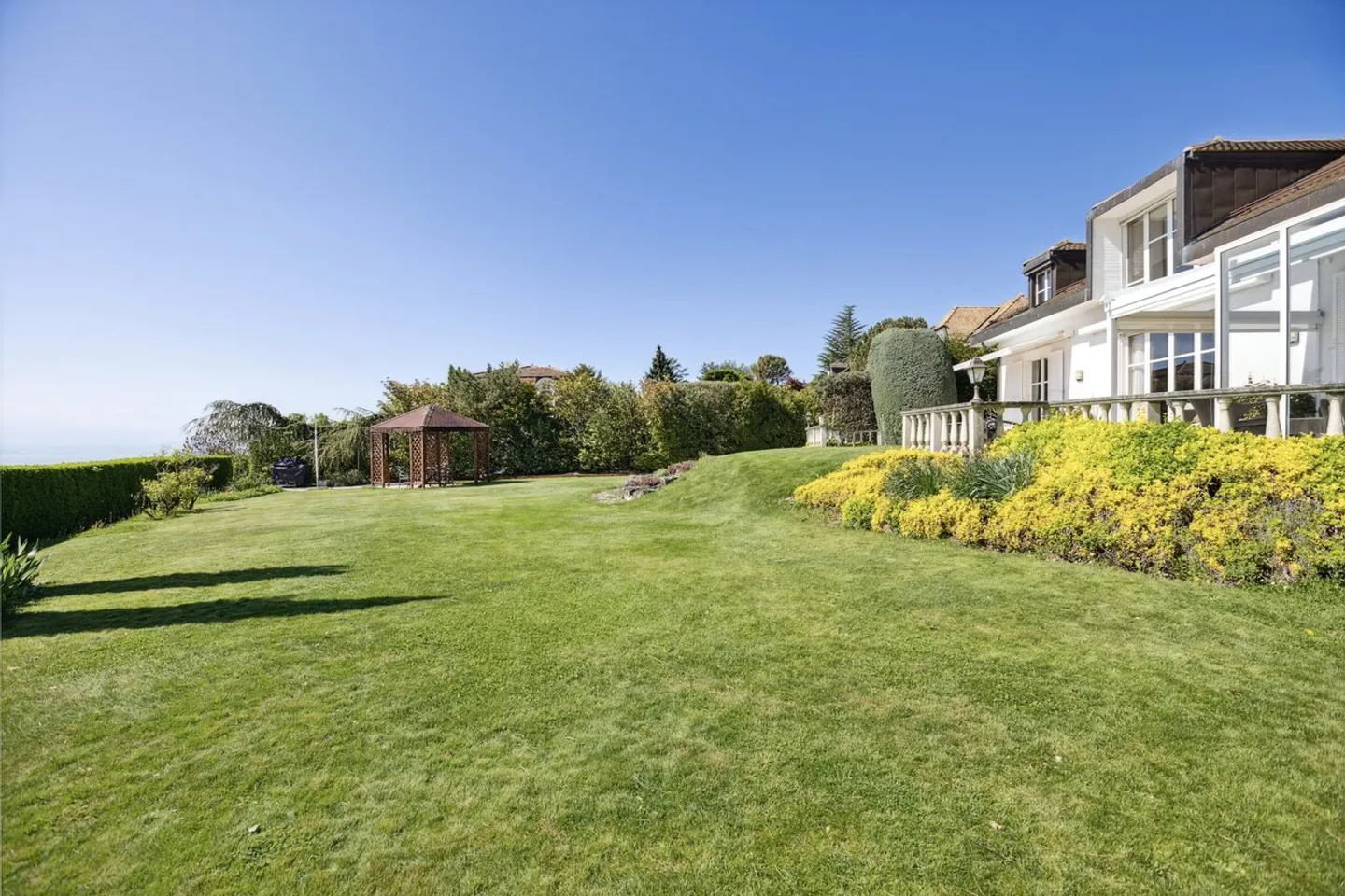 Proprietà lussuosa con vista mozzafiato sul Lago di Ginevra e sulle Alpi - Foto 29 di 33