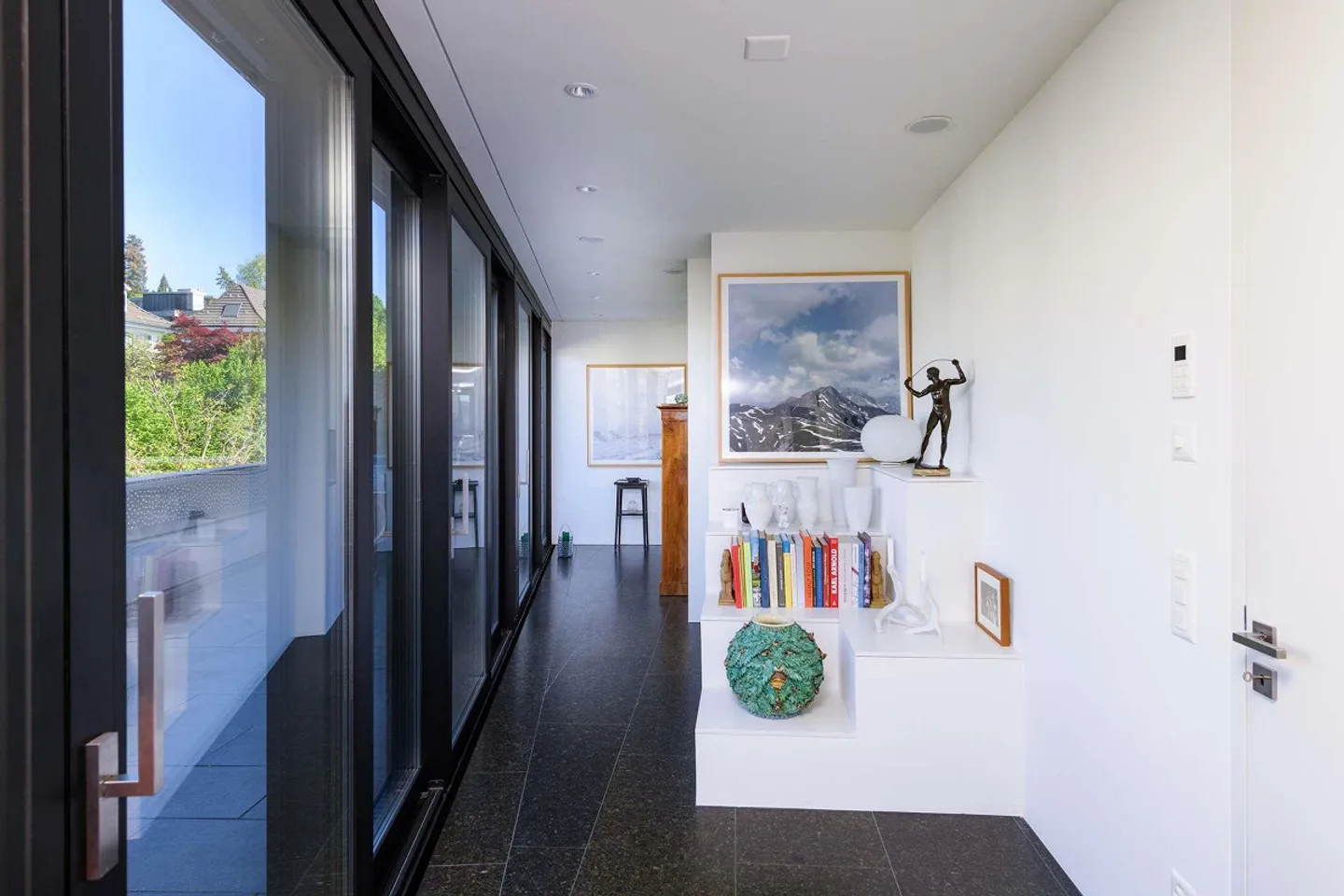 Exclusive penthouse apartment with panoramic view - Photo 2 of 13
