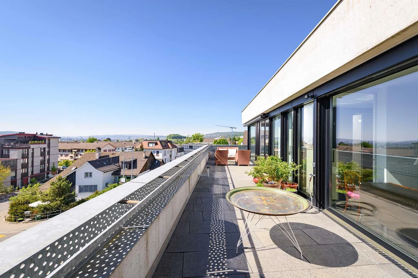 Exclusive penthouse apartment with panoramic view - Photo 5 of 13