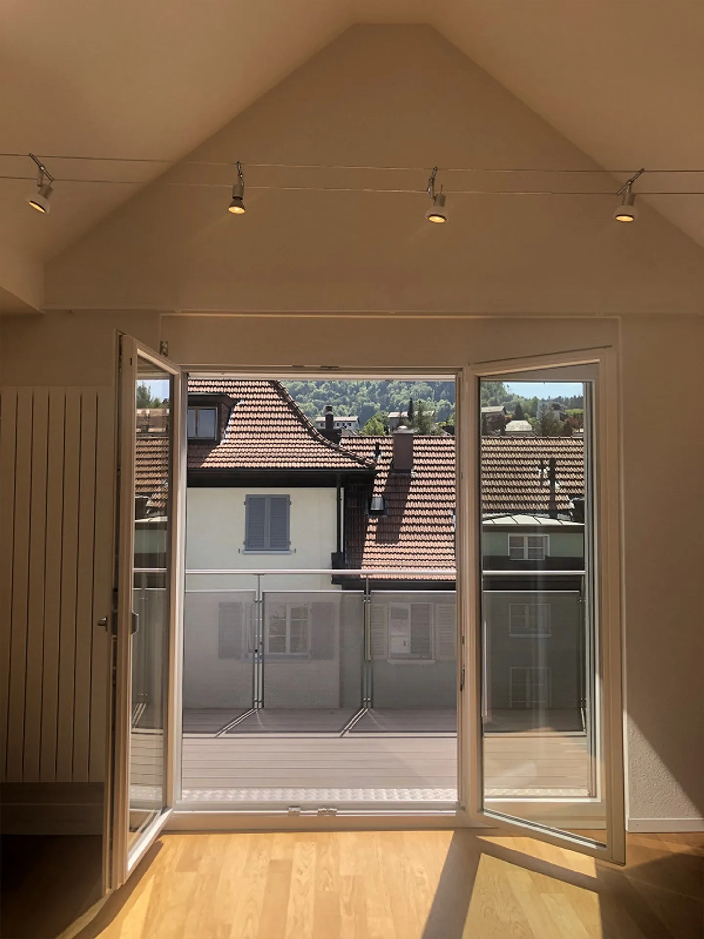 Attic apartment with charm in Köniz - Photo 2 of 17