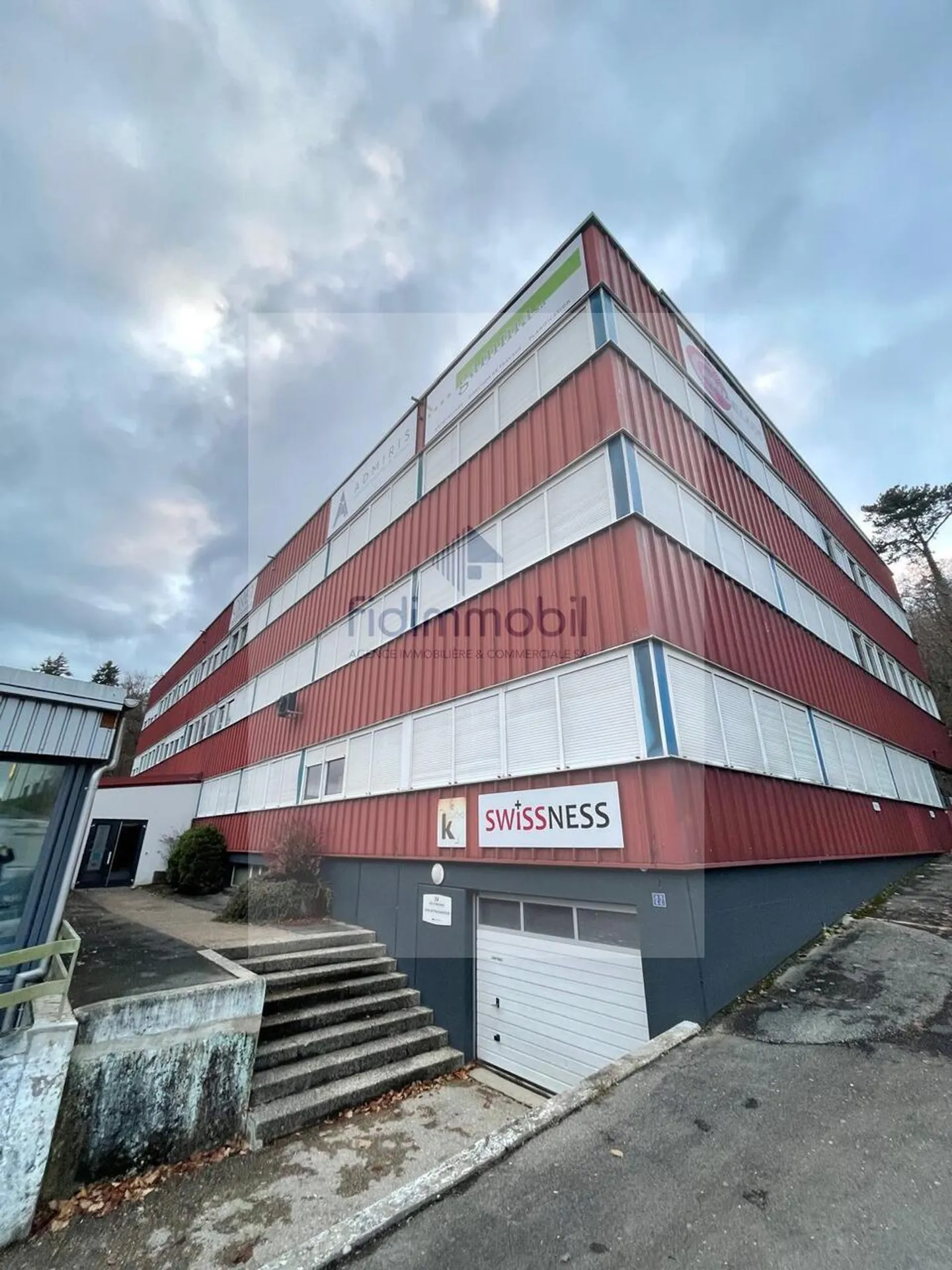Gewerblicher / Handwerklicher Raum 172 m² zur Miete in Bevaix - Foto 5 von 10