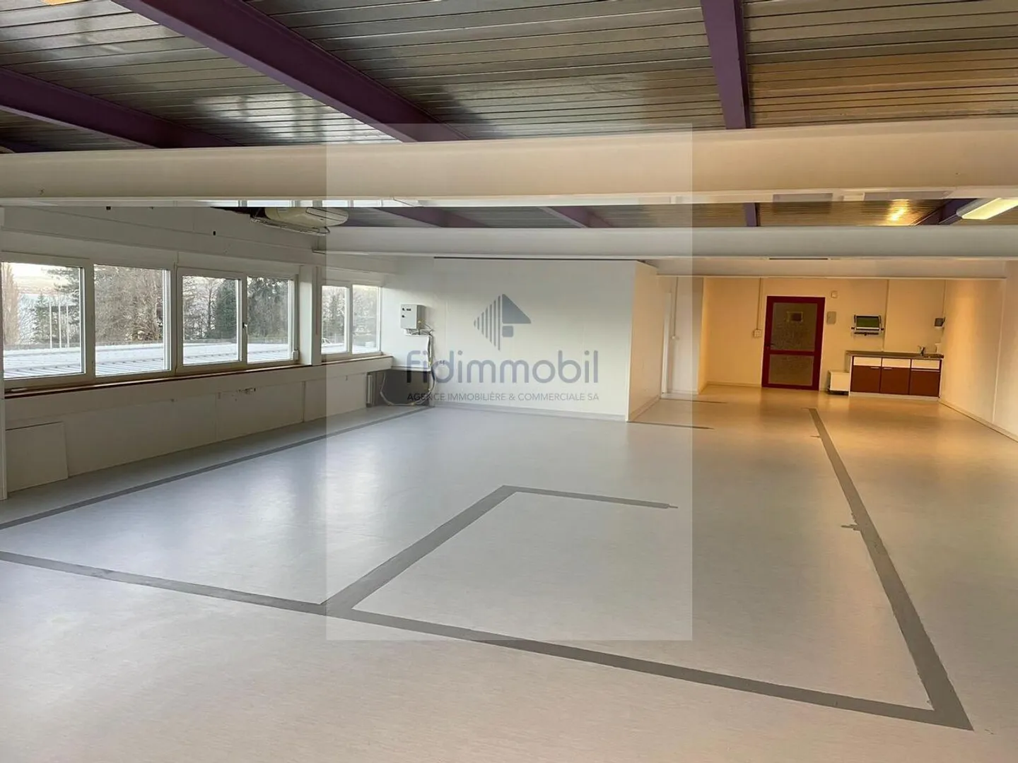 Gewerblicher / Handwerklicher Raum 172 m² zur Miete in Bevaix - Foto 7 von 10