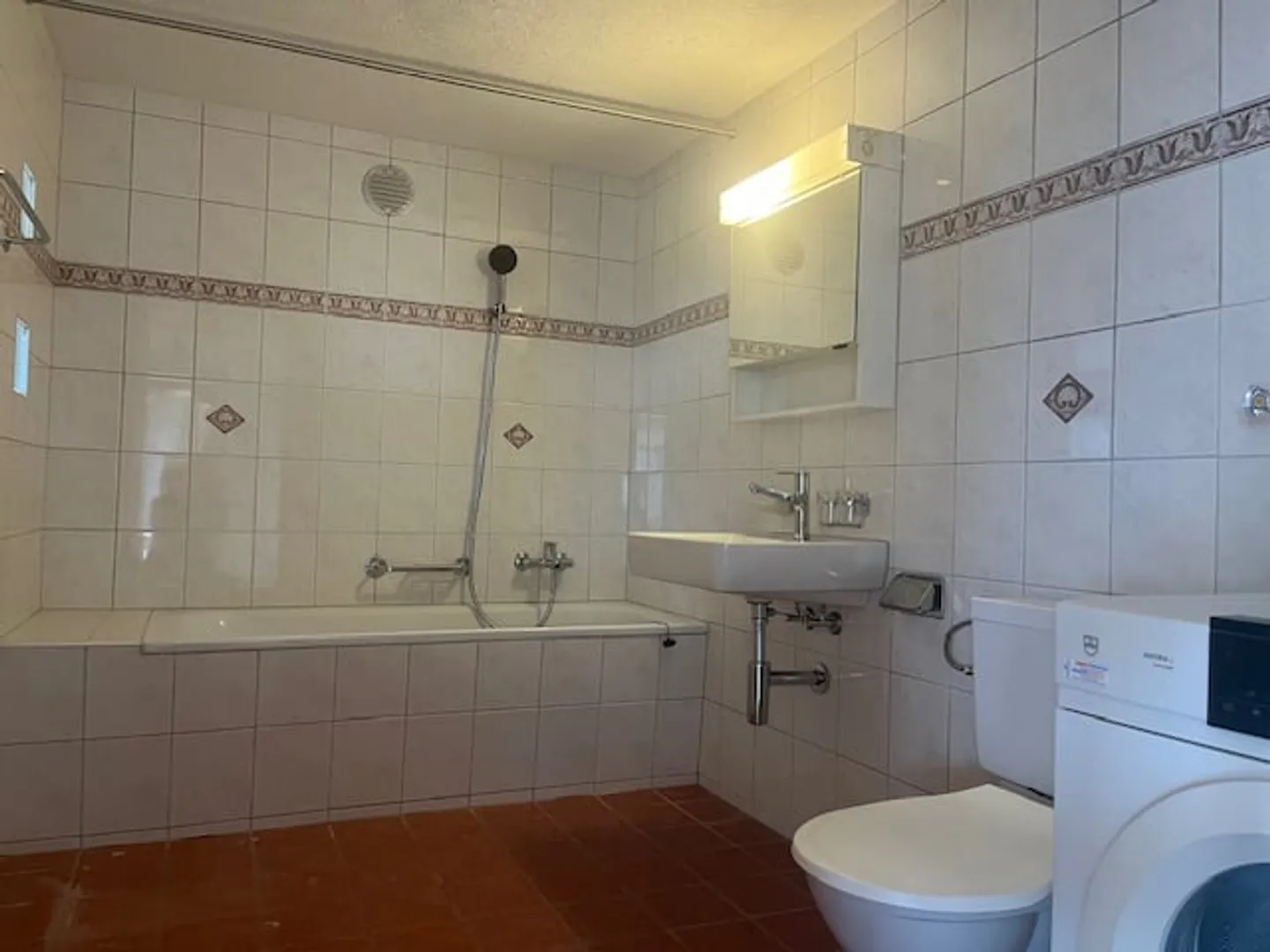 Affascinante casa plurifamiliare con vista mozzafiato sulle montagne a Merligen - Foto 7 di 17