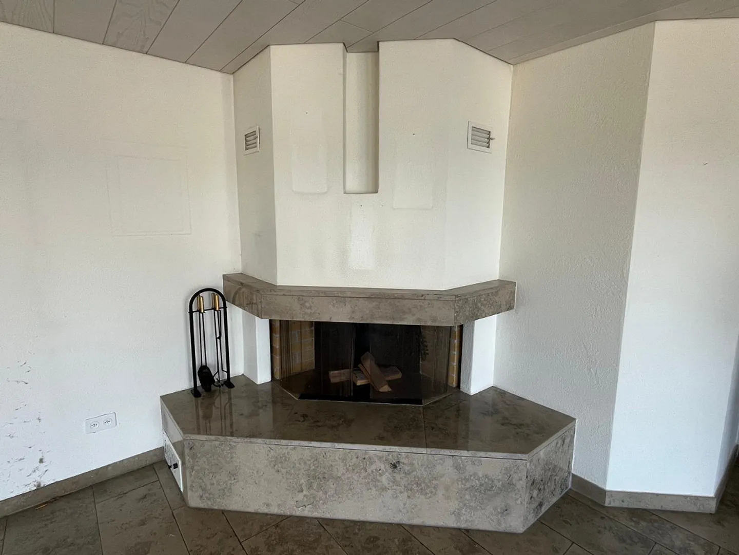 Dreamlike, light-flooded 3.5 room condominium with lake view - Photo 3 of 5