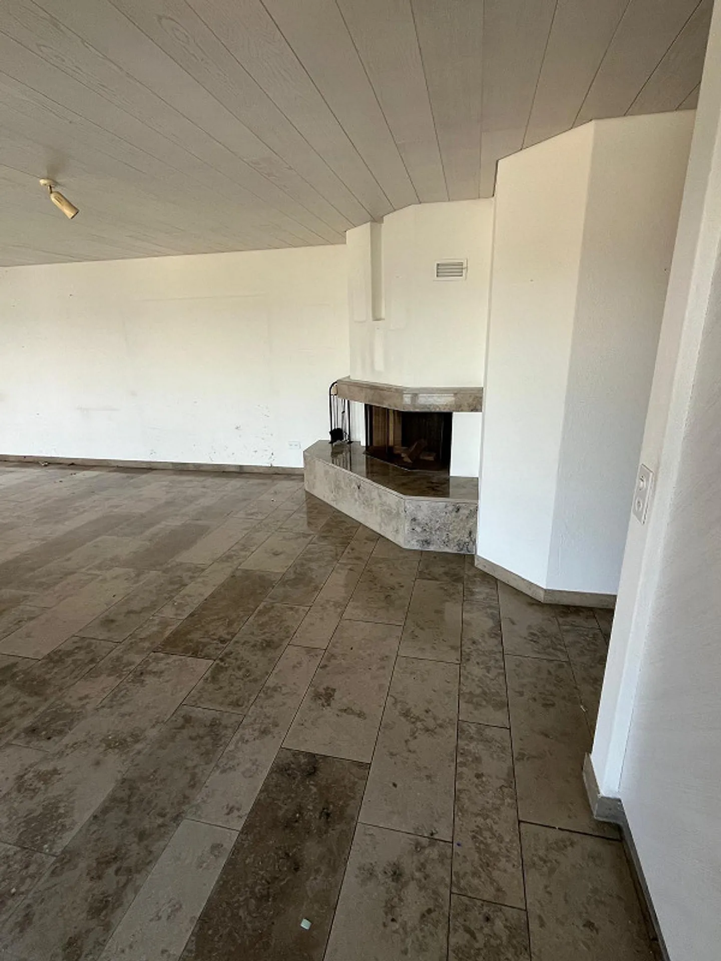 Dreamlike, light-flooded 3.5 room condominium with lake view - Photo 5 of 5