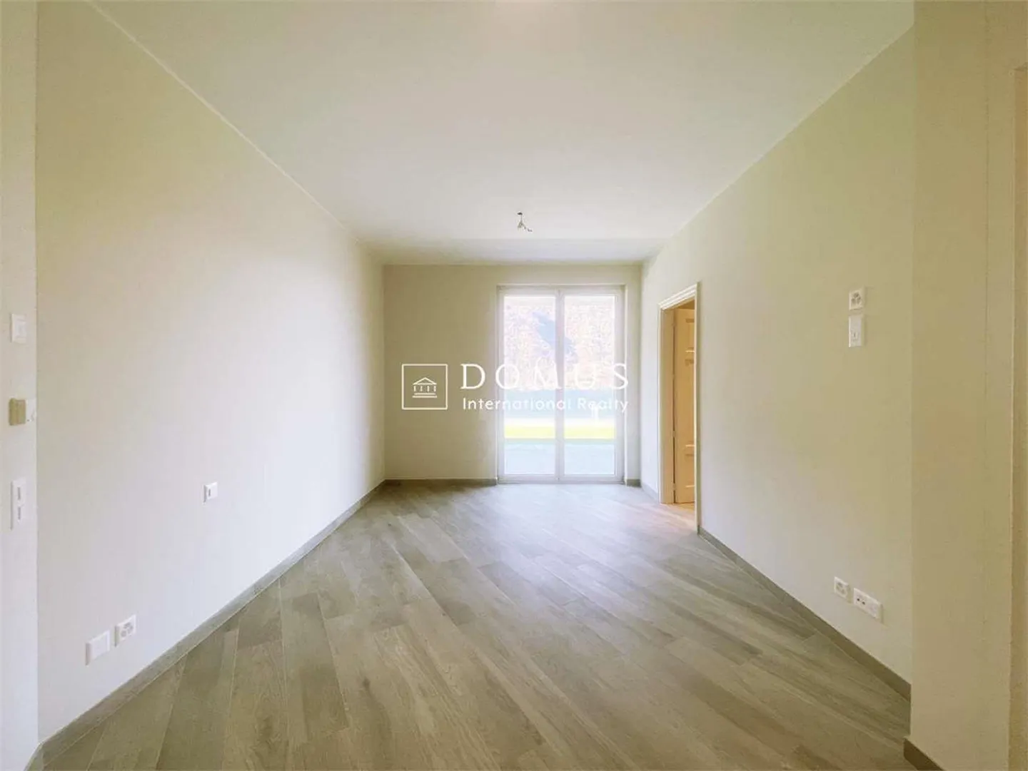 Stunning penthouse 6.5 rooms lakefront - Photo 4 of 9