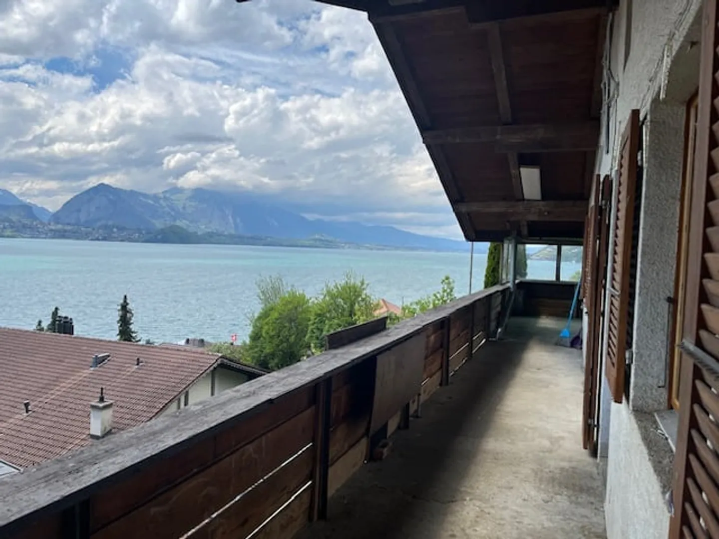 Affascinante casa plurifamiliare con vista mozzafiato sulle montagne a Merligen - Foto 9 di 17