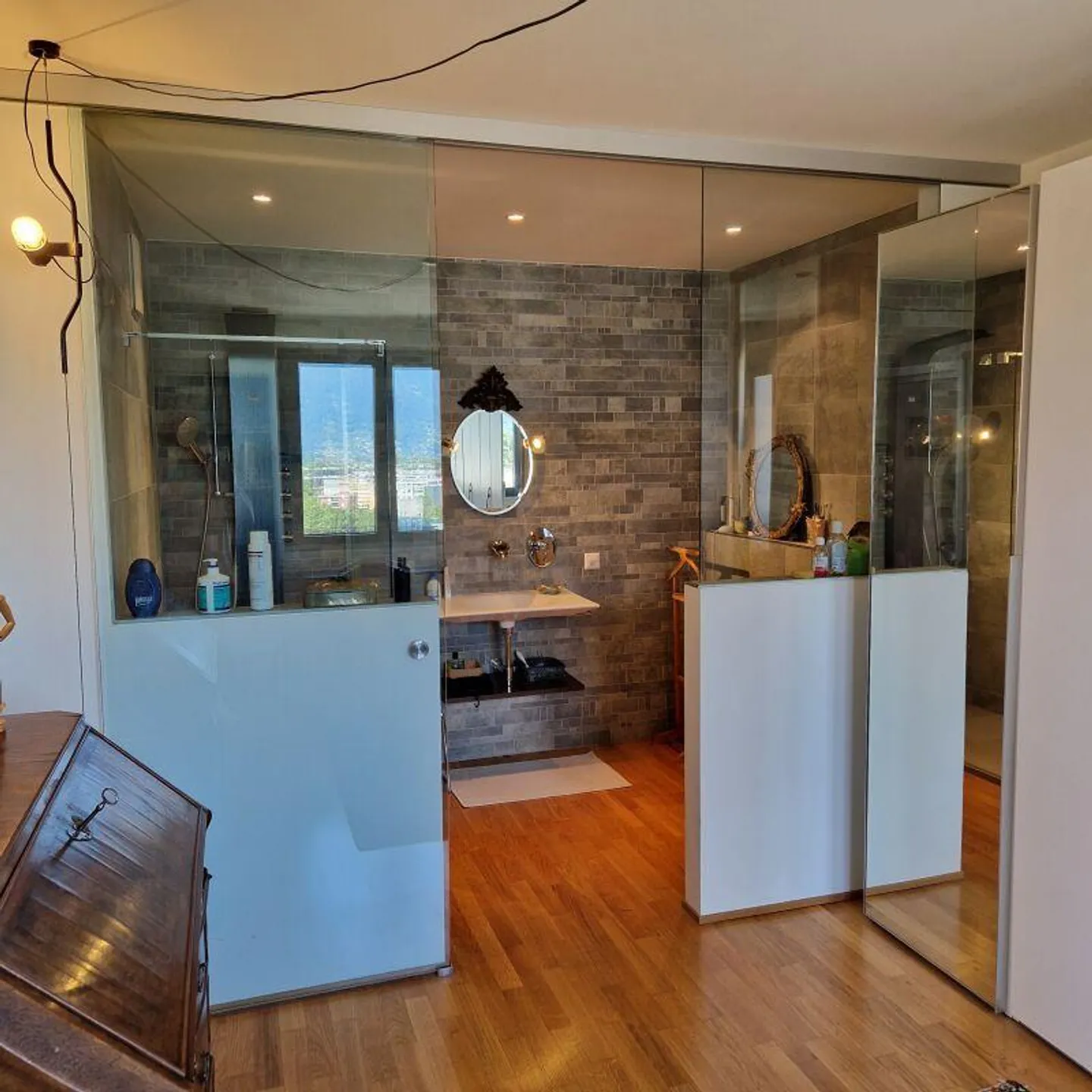 Luxury Duplex Attic with Lake View - Photo 5 of 7