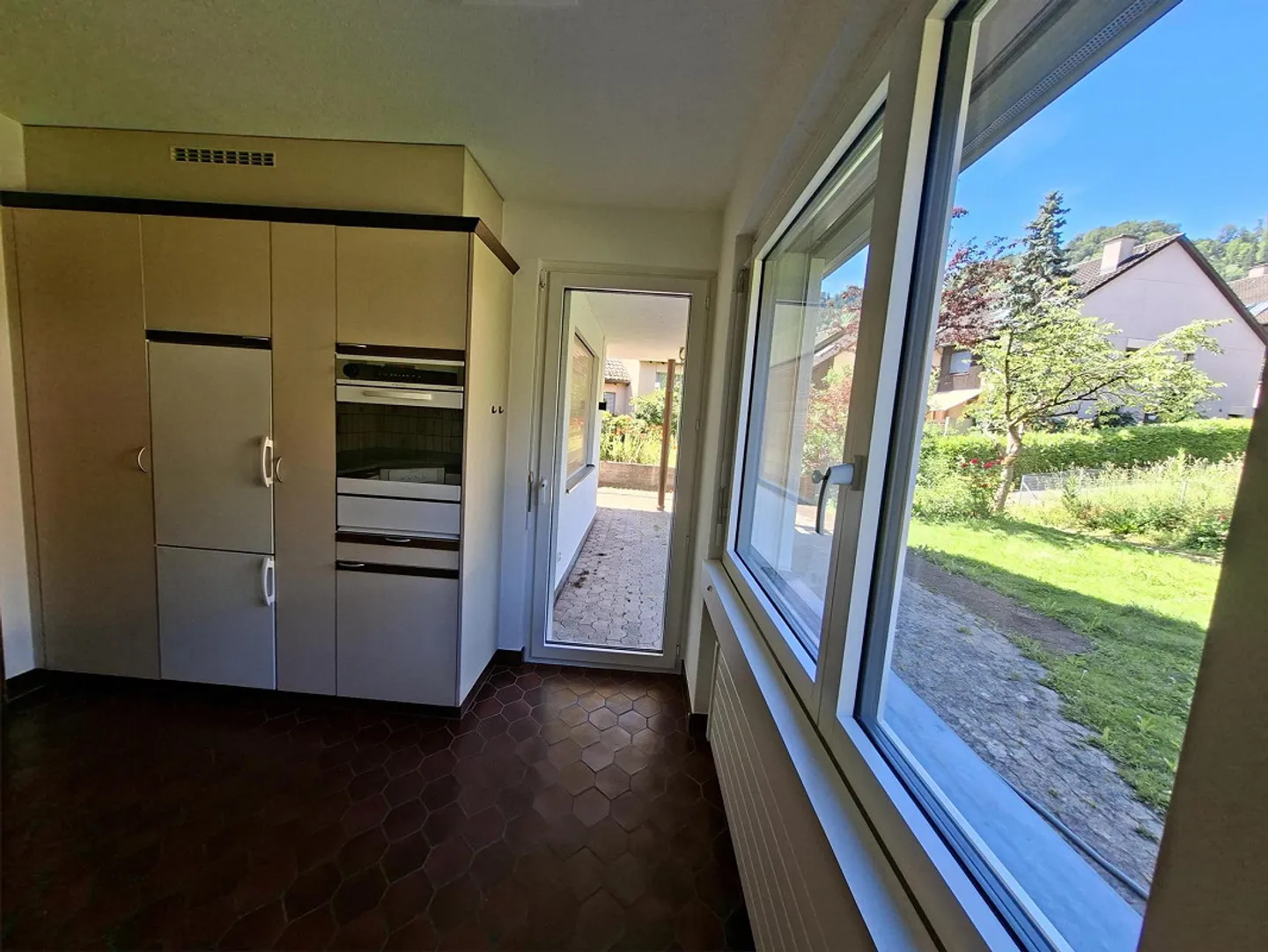 Maison individuelle spacieuse de 6 pièces sur le Sonnenhügel de Zurich-Leimbach (District 2) - Photo 6 sur 17