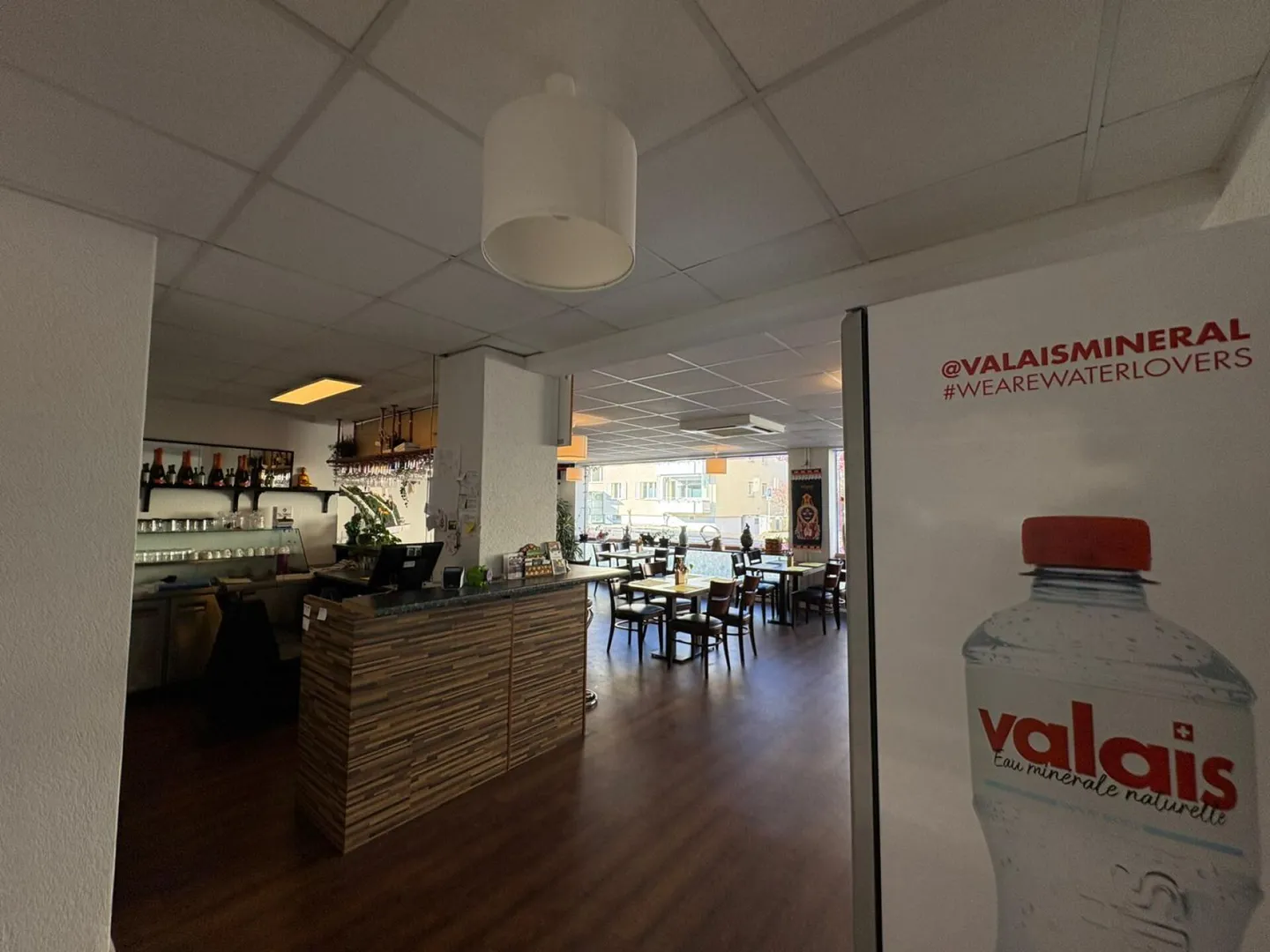 Locaux de restaurant modernes dans un bon emplacement à Liebefeld à reprendre - Photo 1 sur 9