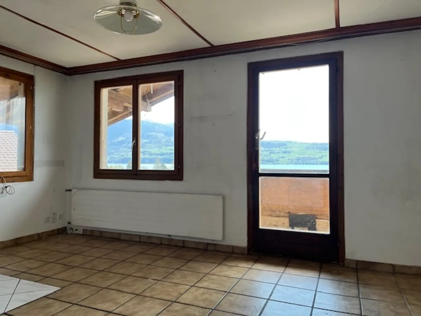 Affascinante casa plurifamiliare con vista mozzafiato sulle montagne a Merligen - Foto 11 di 17