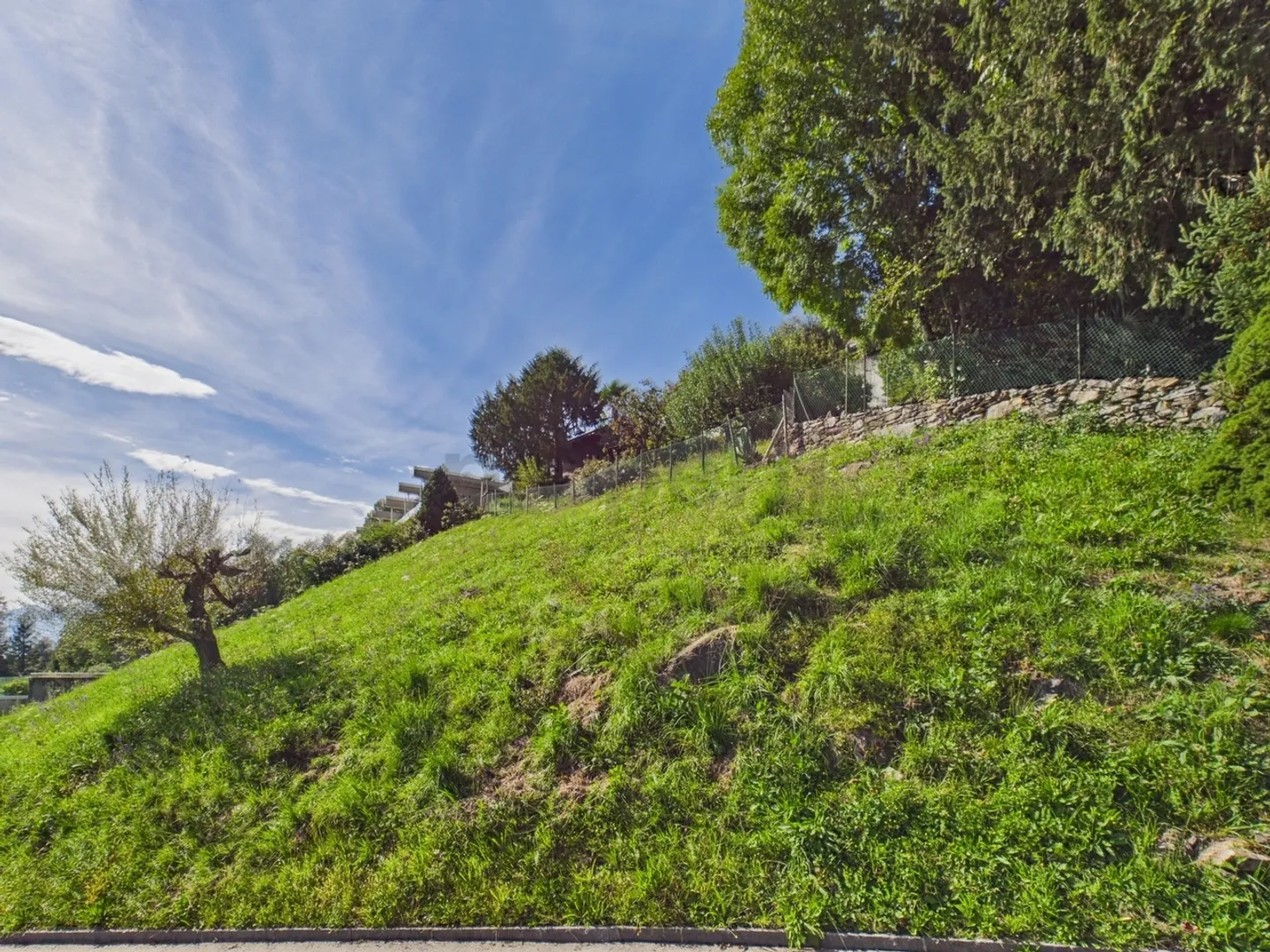 Exclusive Building Plot in Tenero - Photo 2 of 13