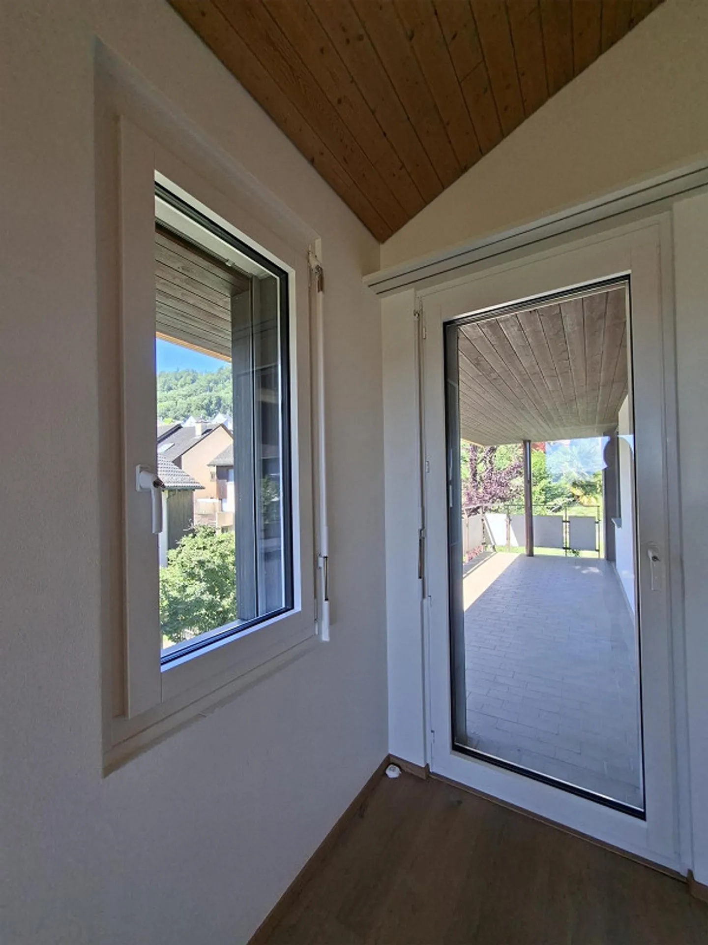 Maison individuelle spacieuse de 6 pièces sur le Sonnenhügel de Zurich-Leimbach (District 2) - Photo 10 sur 17