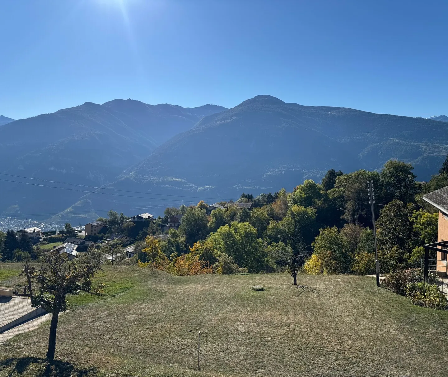 Maison Charmante avec Vue Époustouflante - Photo 2 sur 2