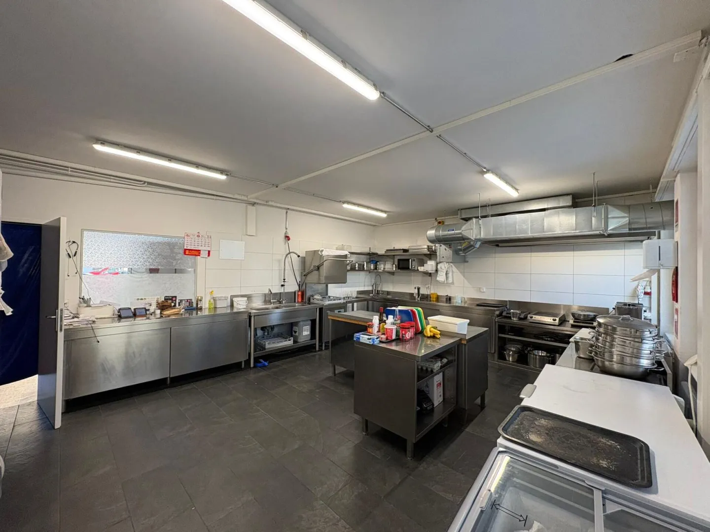 Locaux de restaurant modernes dans un bon emplacement à Liebefeld à reprendre - Photo 9 sur 9
