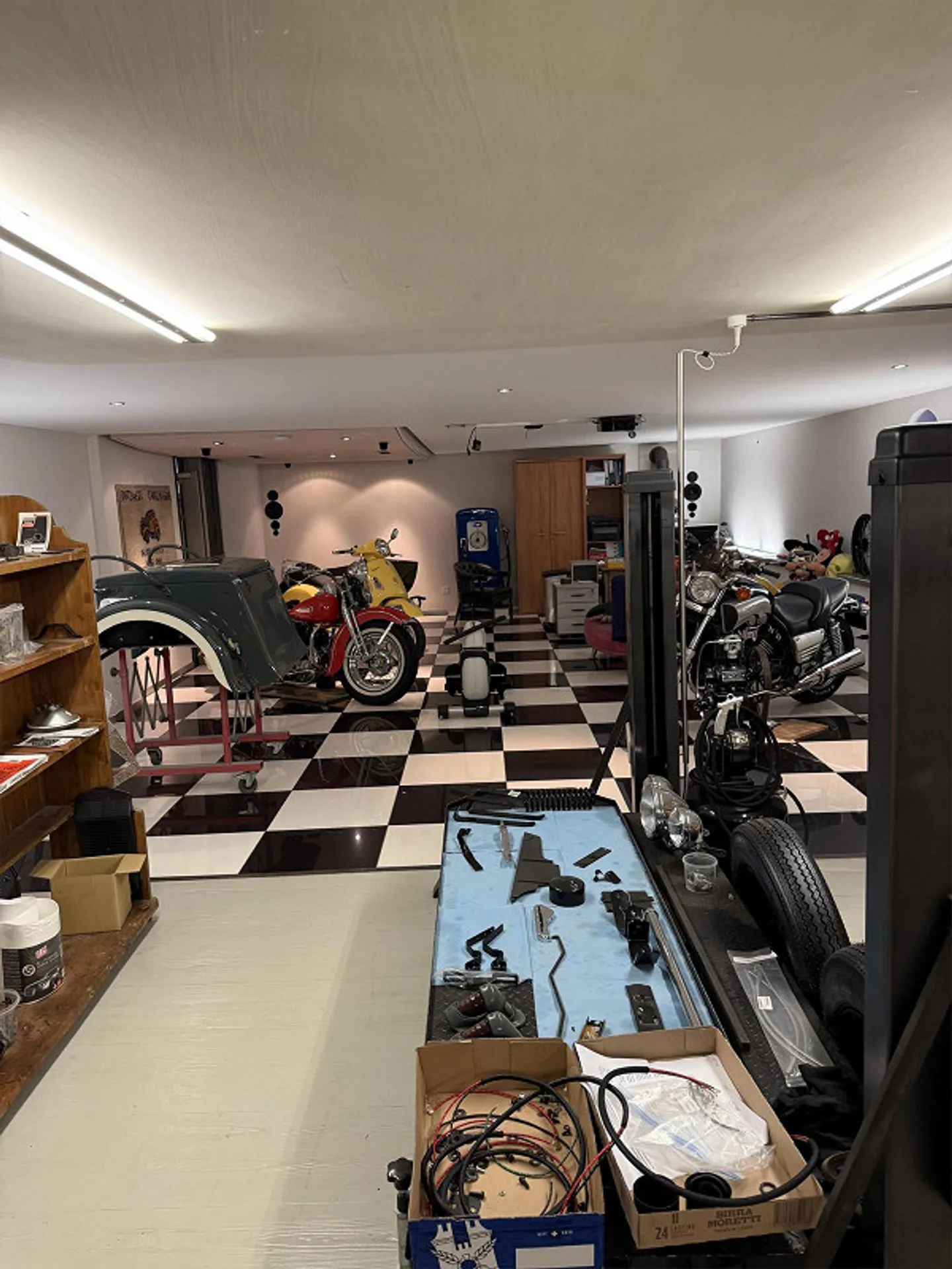 Spritzwerk / Carrosserie & Luxus Loft Atrium-X- - Foto 8 von 30