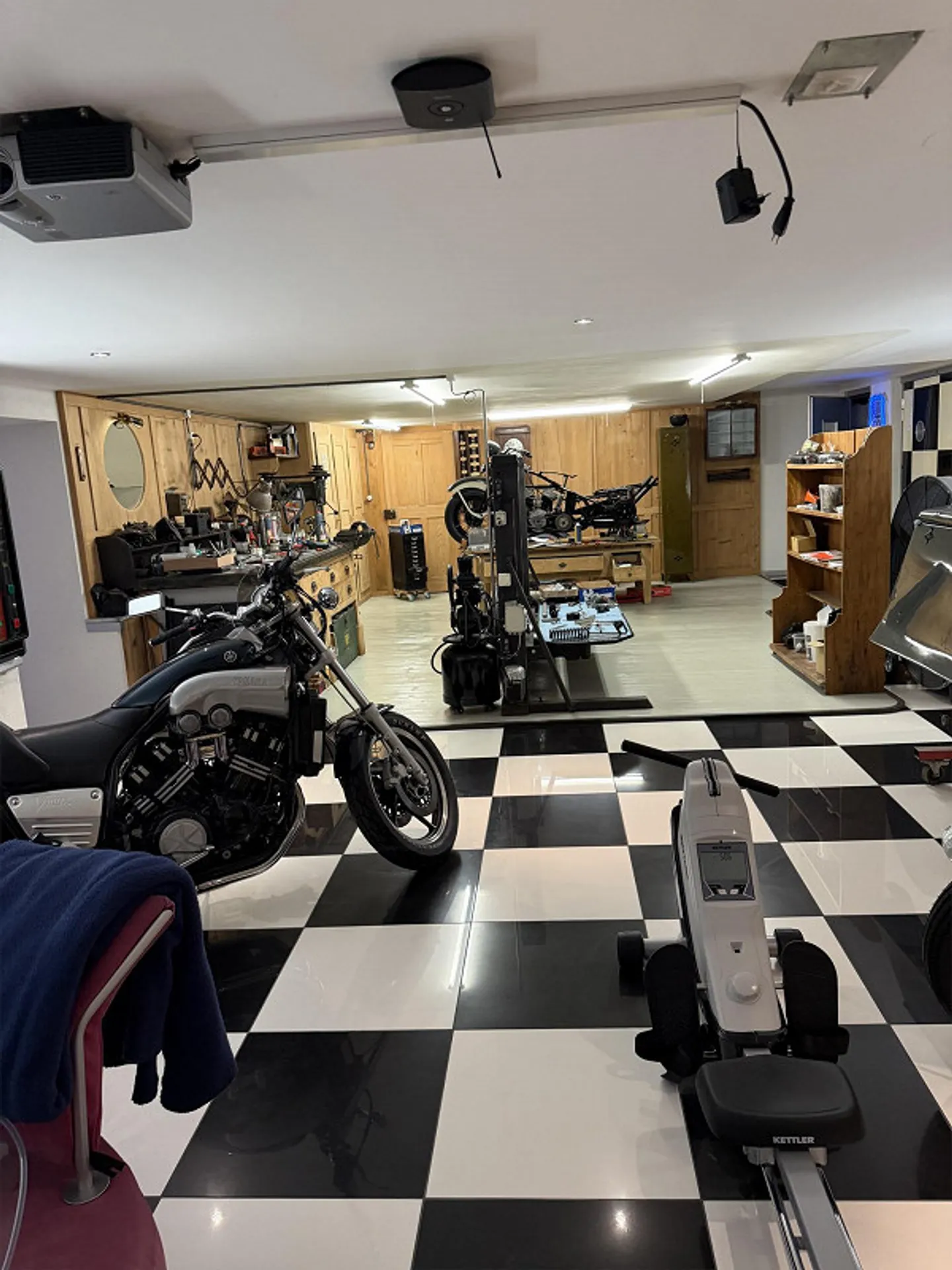 Spritzwerk / Carrosserie & Luxus Loft Atrium-X- - Foto 9 von 30