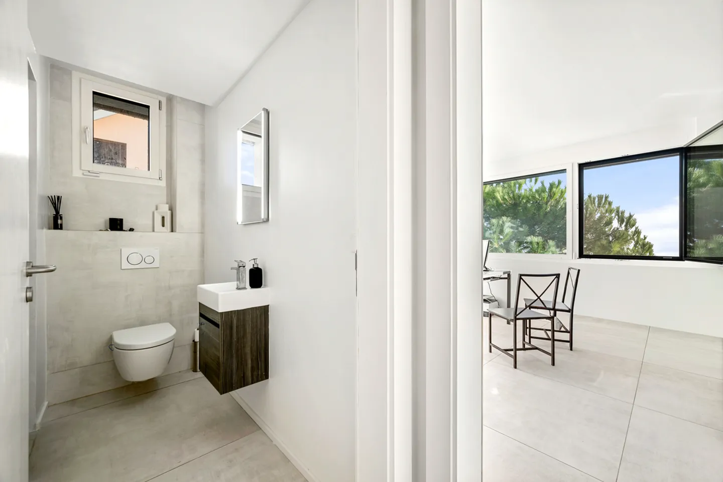 Stunning Villa with Vineyard Views - Photo 8 of 13