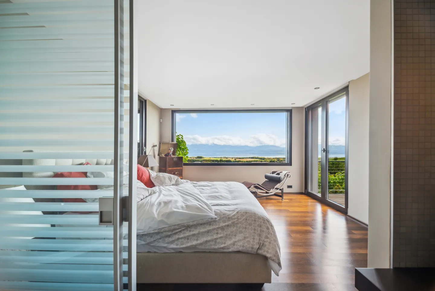 Villa contemporanea con vista mozzafiato - Foto 13 di 22