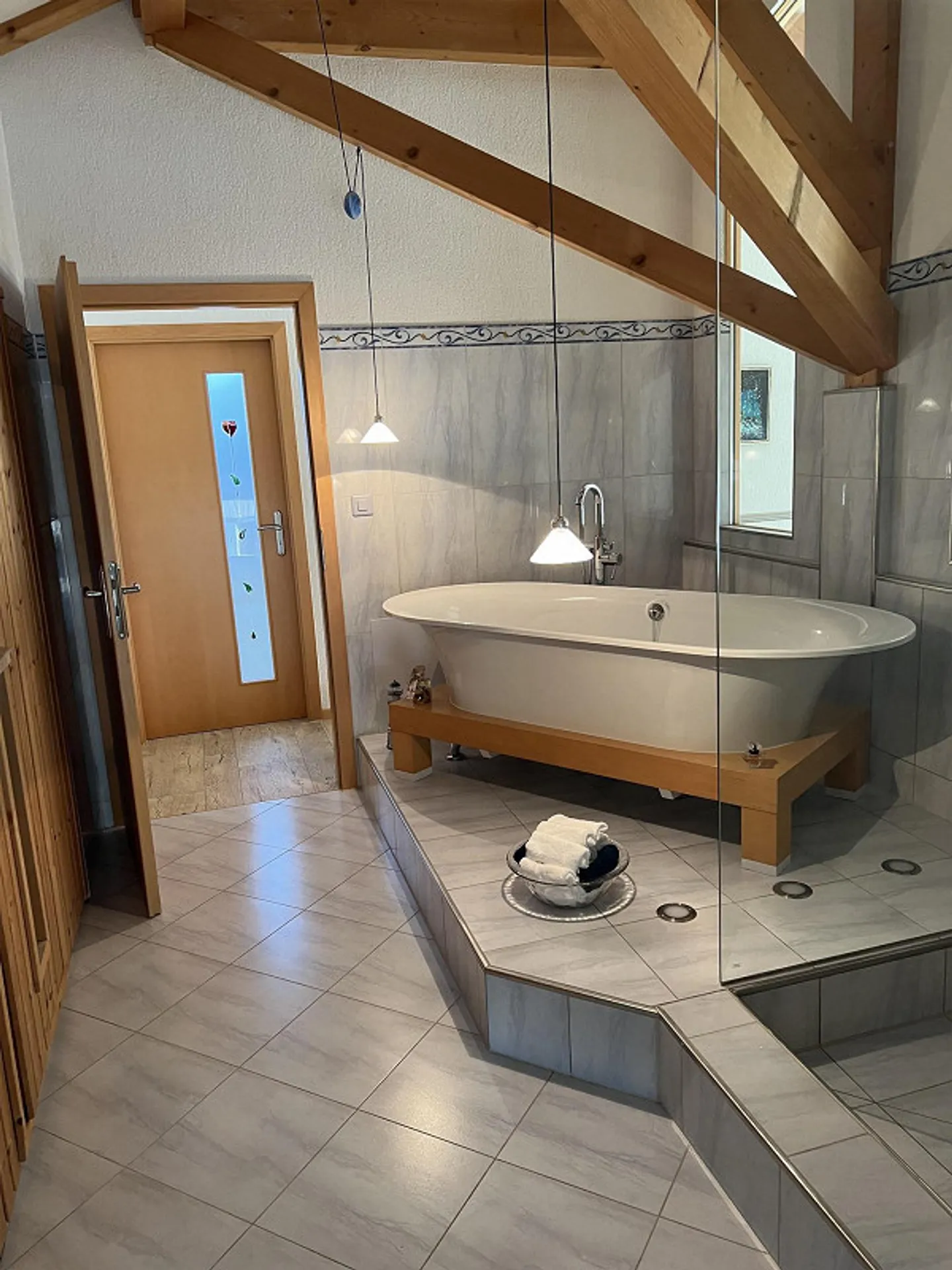 Spritzwerk / Carrosserie & Luxus Loft Atrium-X- - Foto 19 von 30