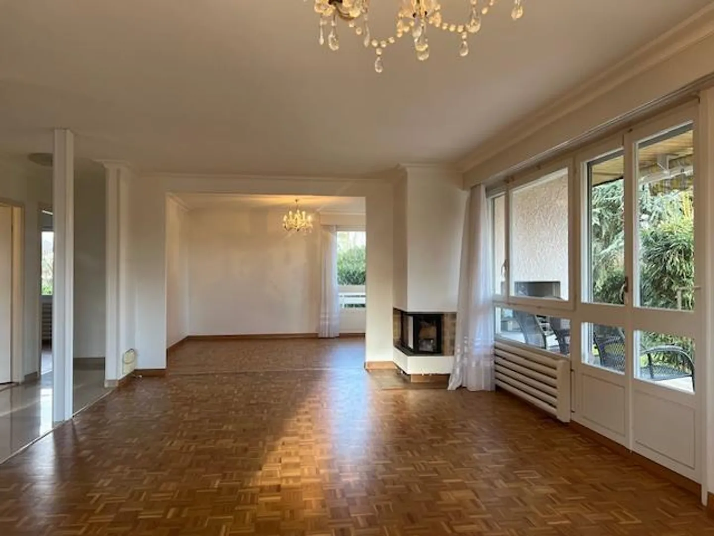 6.5-room detached house with terrace and garden - Photo 4 of 9