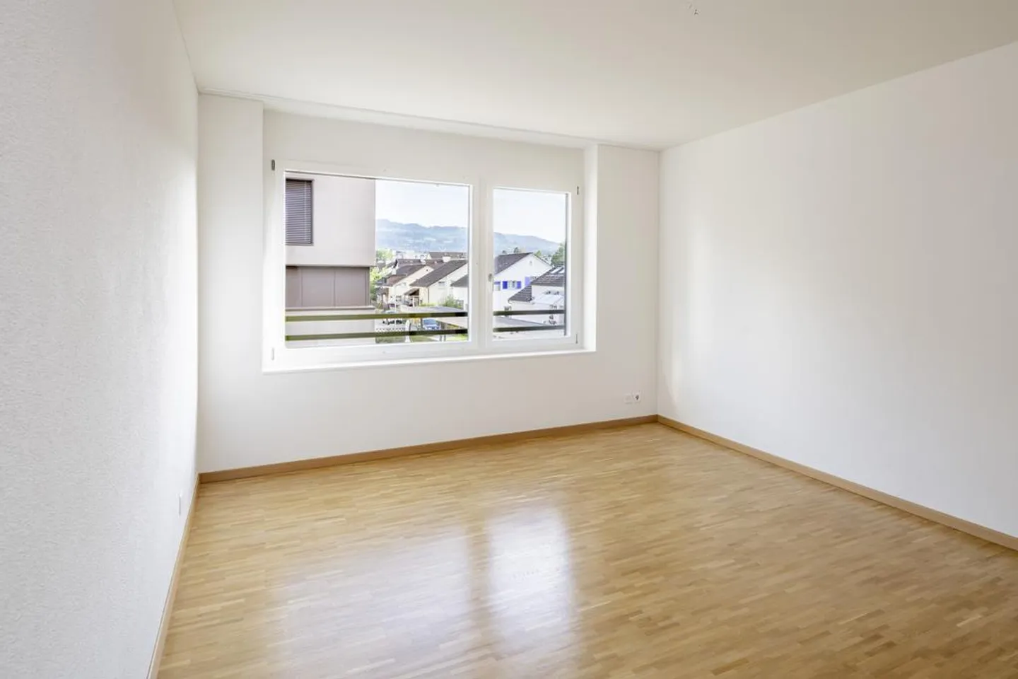 Modern and Idyllic Living - Photo 5 of 7