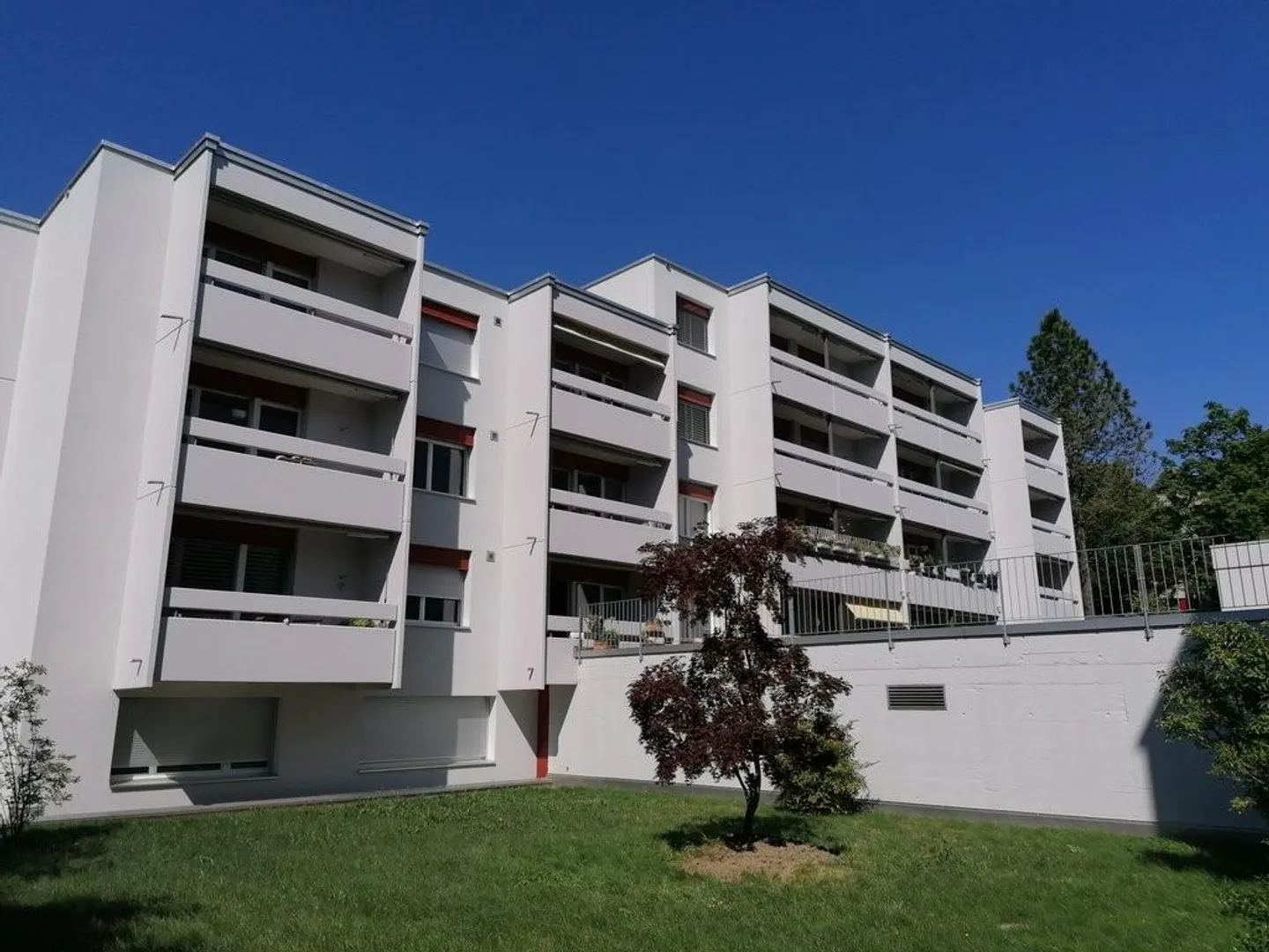 Moderne Wohnung Nähe Stadtzentrum - Foto 1 von 5