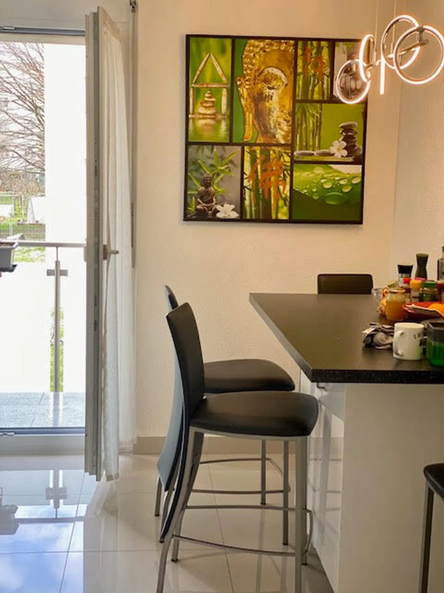 Beautiful apartment with 4.5 rooms in Bex - Photo 3 of 7