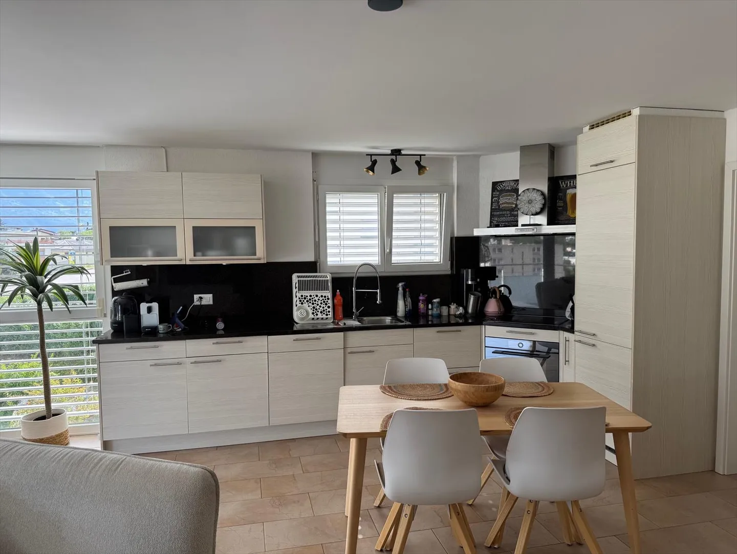 A vendre magnifique Appartement 4.5 pièce - Photo 2 sur 12