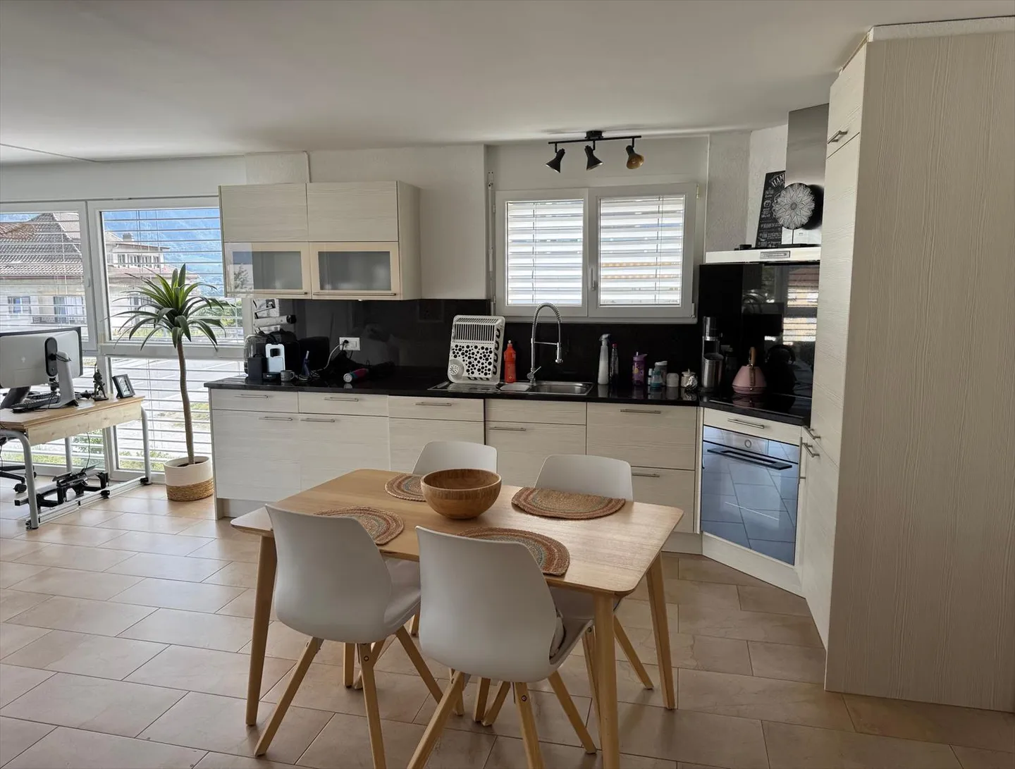 A vendre magnifique Appartement 4.5 pièce - Photo 3 sur 12