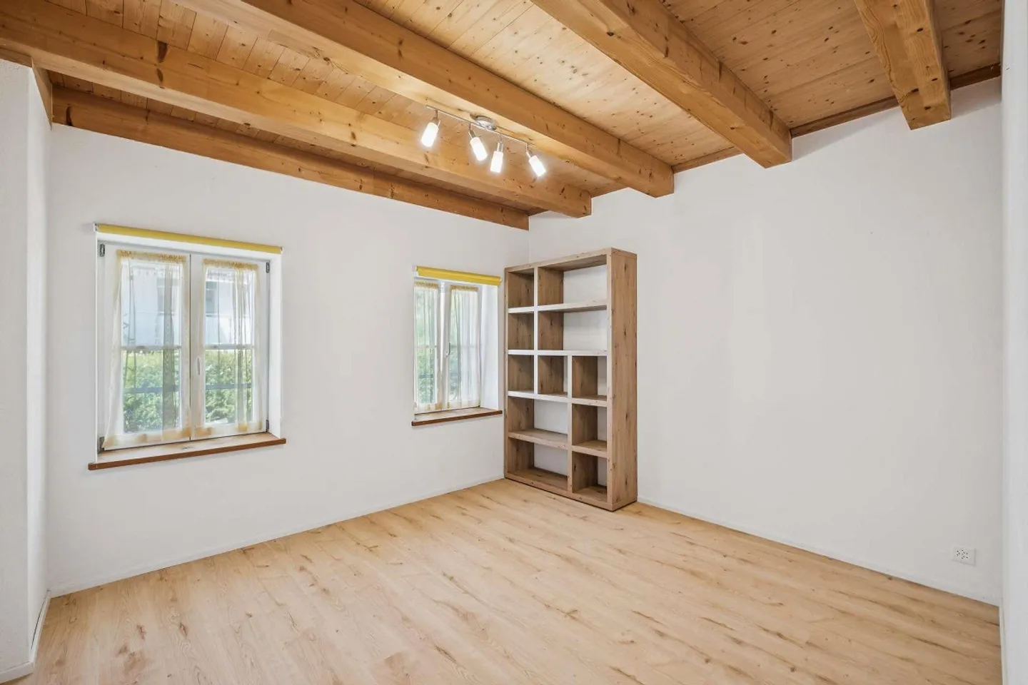 Grosszügiges Einfamilienhaus in Bäretswil - Foto 5 von 13