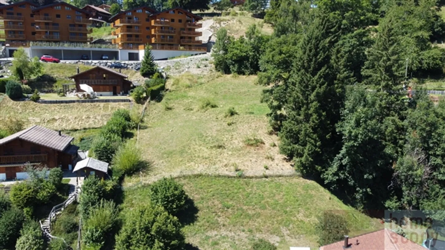 Sonniges Baugrundstück für Chalet - Foto 2 von 8