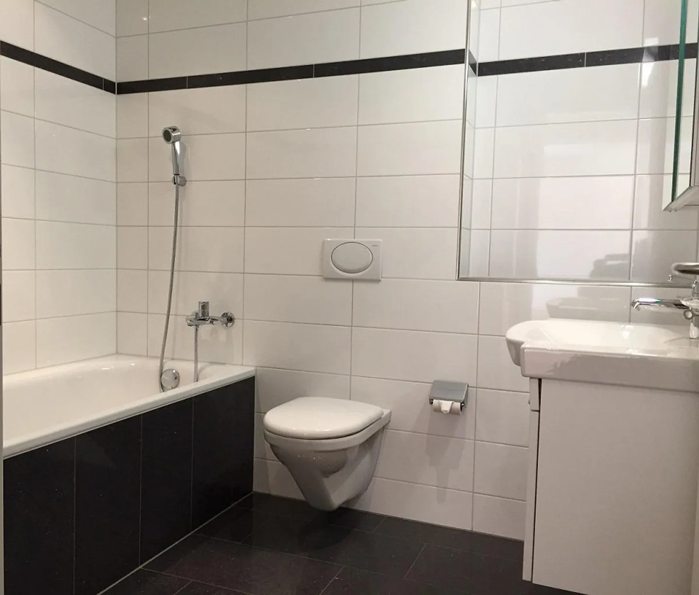 Moderne Wohnung in ruhiger Umgebung - Foto 3 von 8