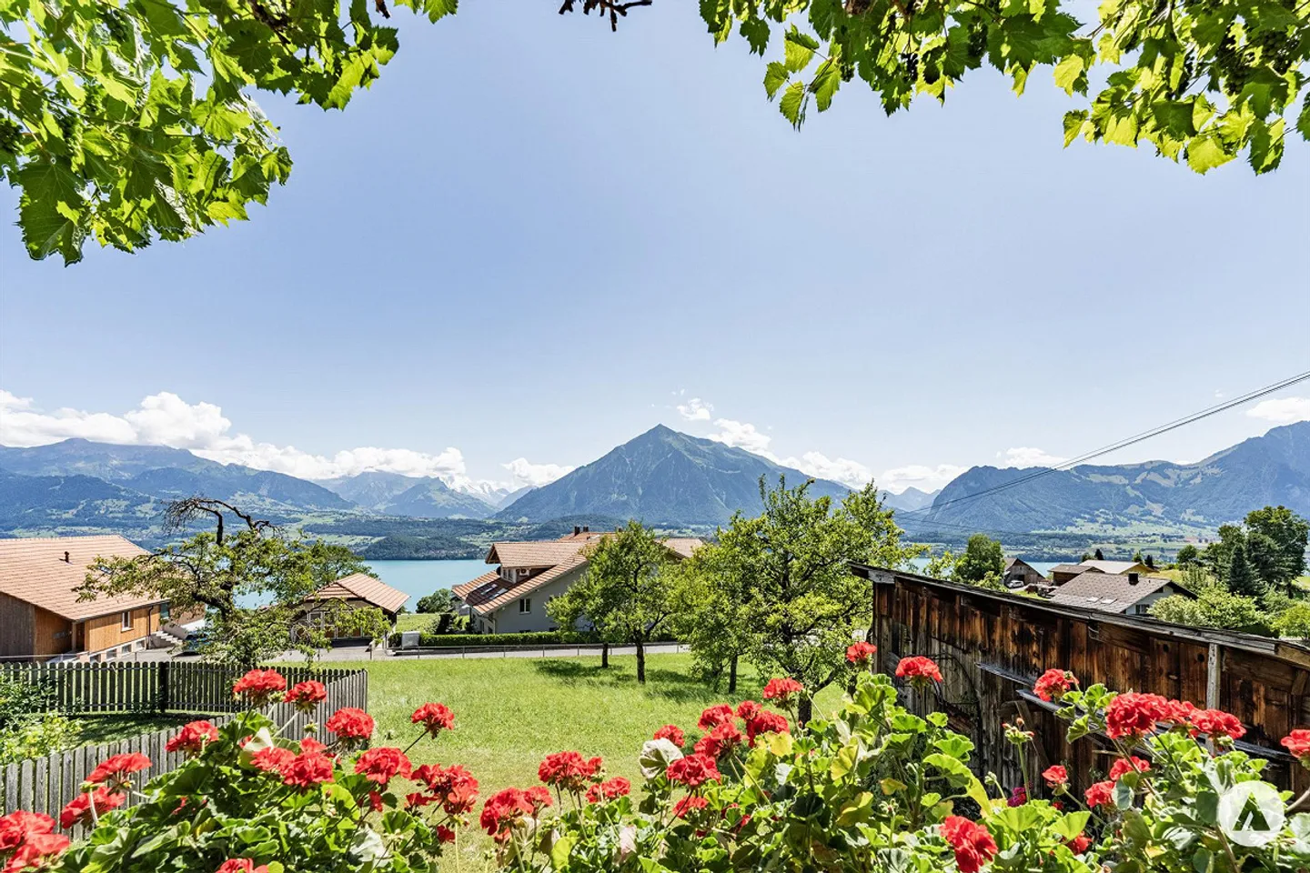 Idillio di fattoria con vista sul lago di Thun - Foto 2 di 13
