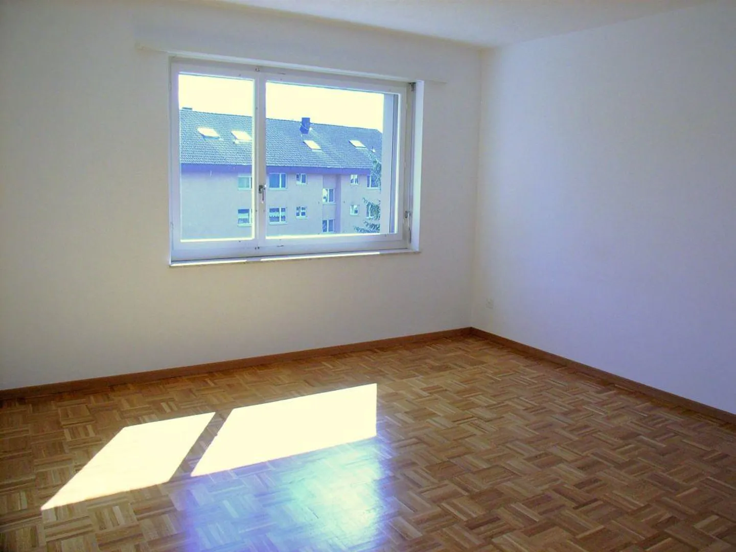 Beautiful, bright 4-room apartment - Photo 8 of 16