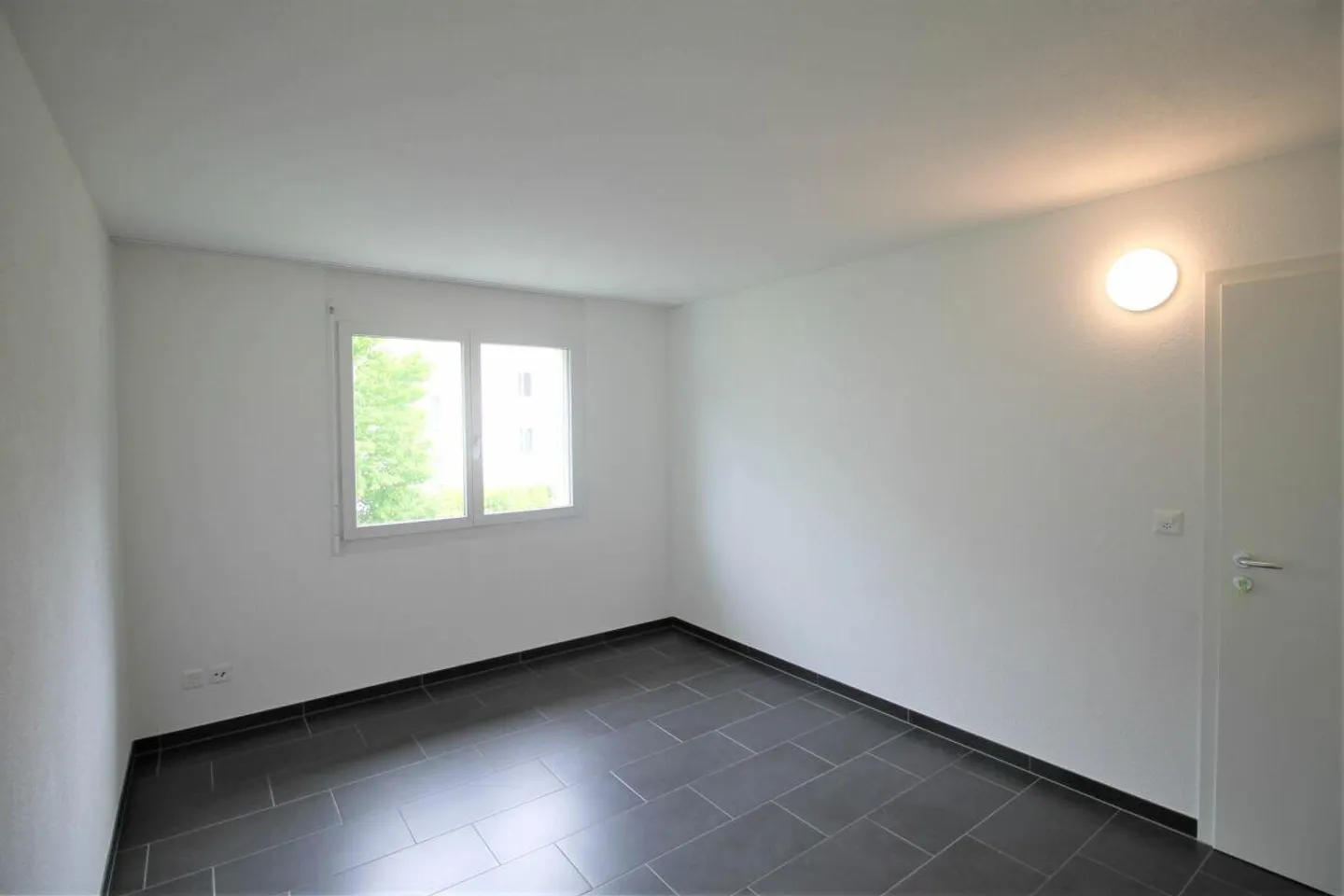 Geräumige Wohnung mit Bergsicht - Foto 4 von 10