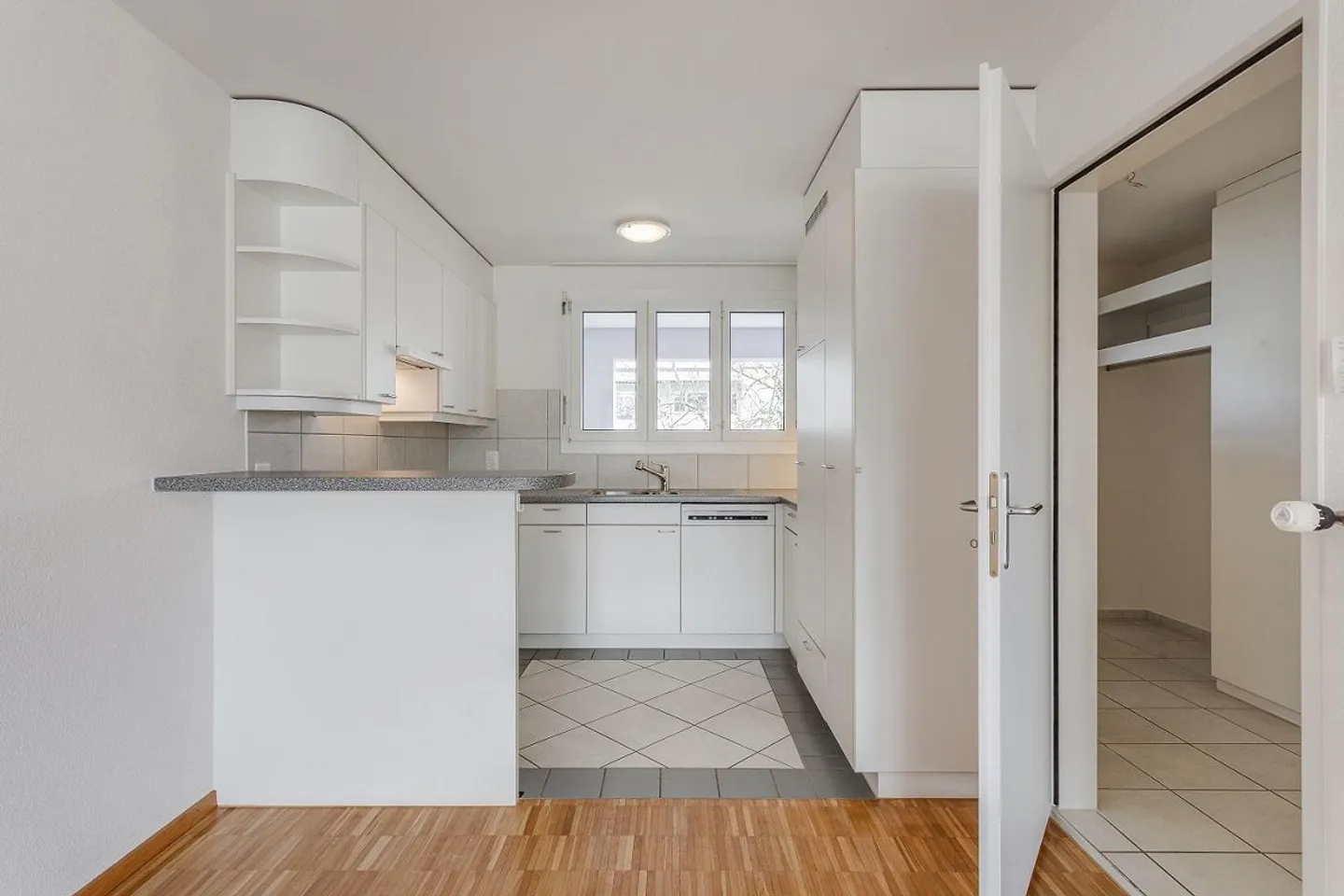 Maisonette-Wohnung mit grosser Terasse! - Photo 3 sur 12